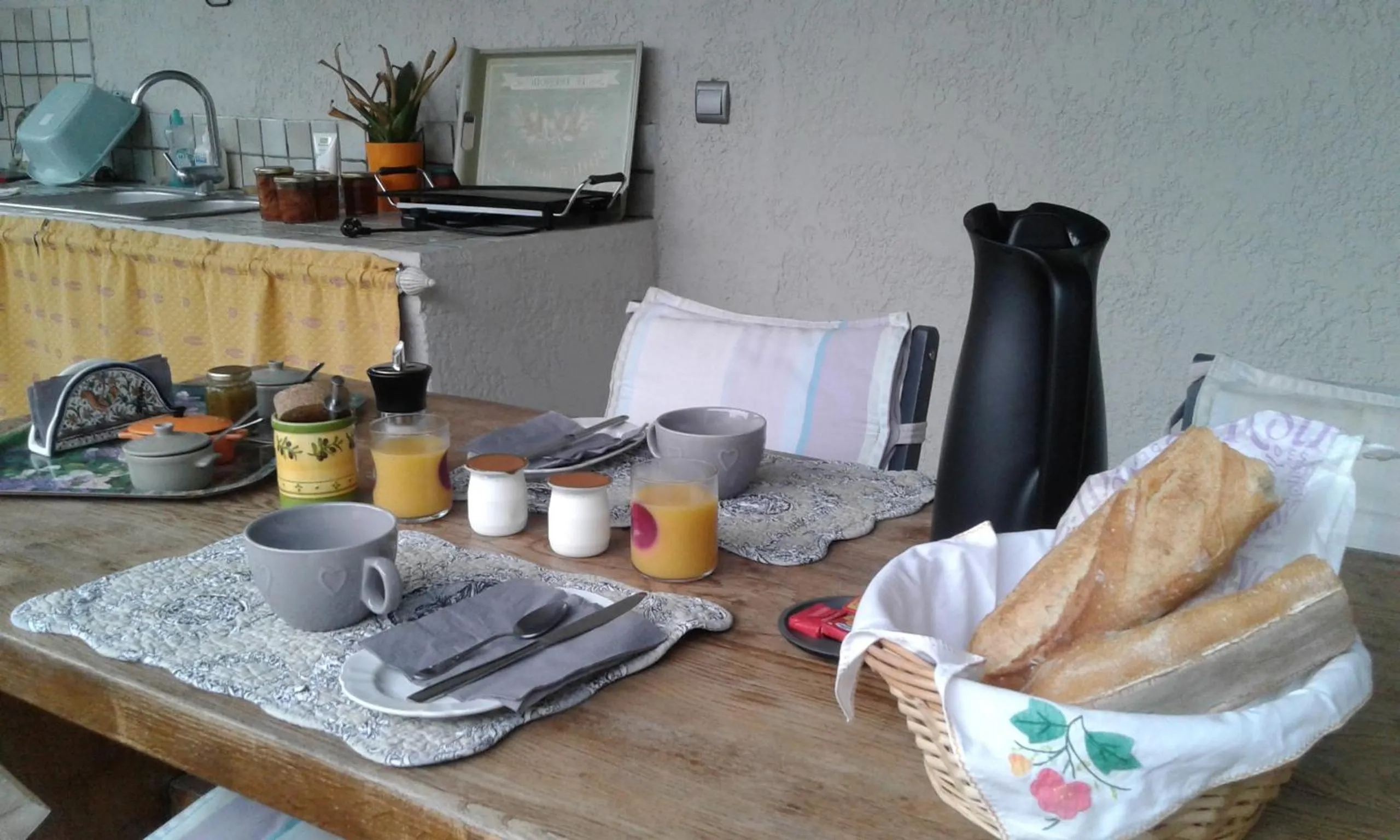 Breakfast in Michèle et Didier Lin