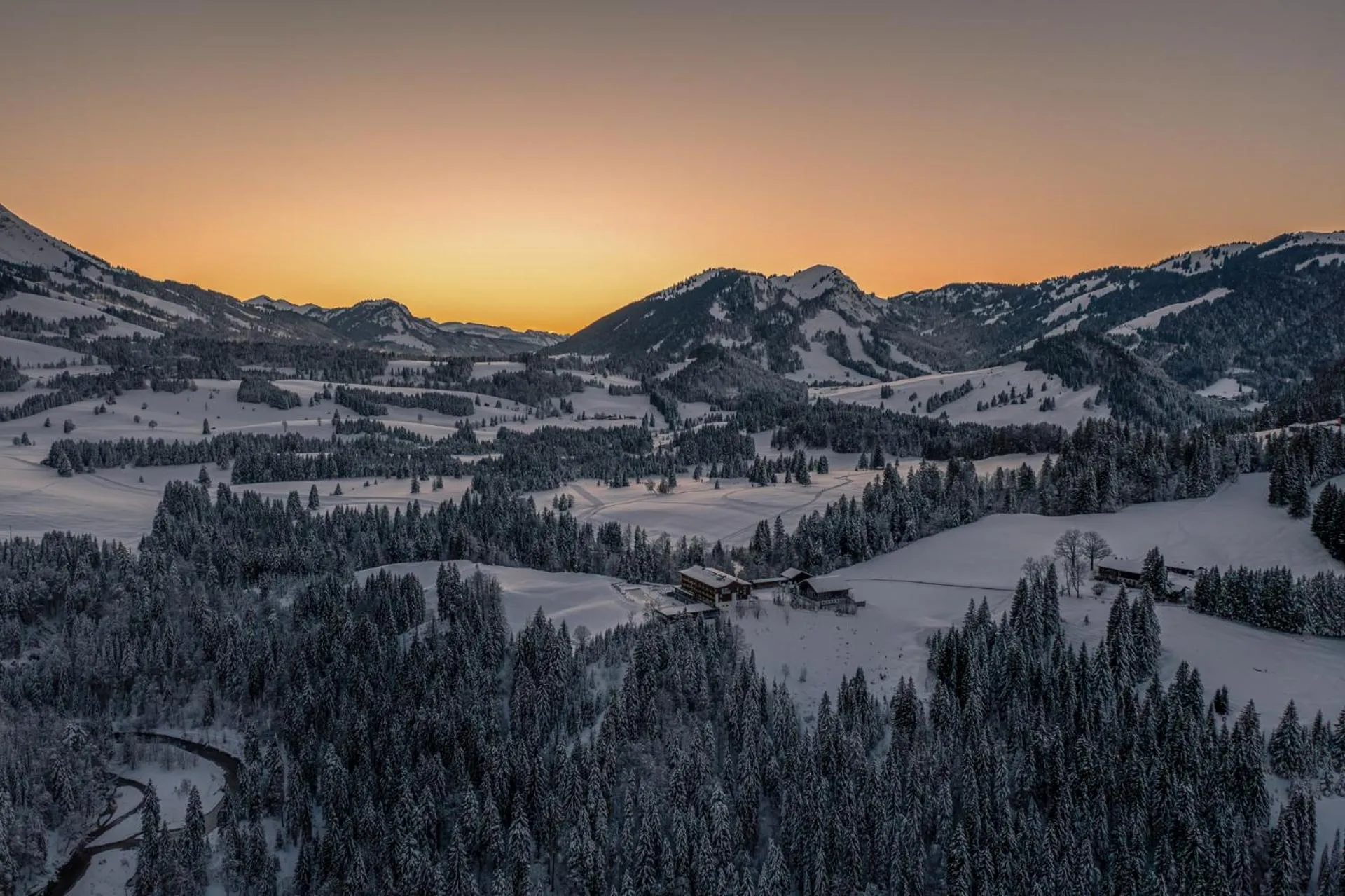 Property building in Ruhehotel & Naturresort Rehbach - Adults only