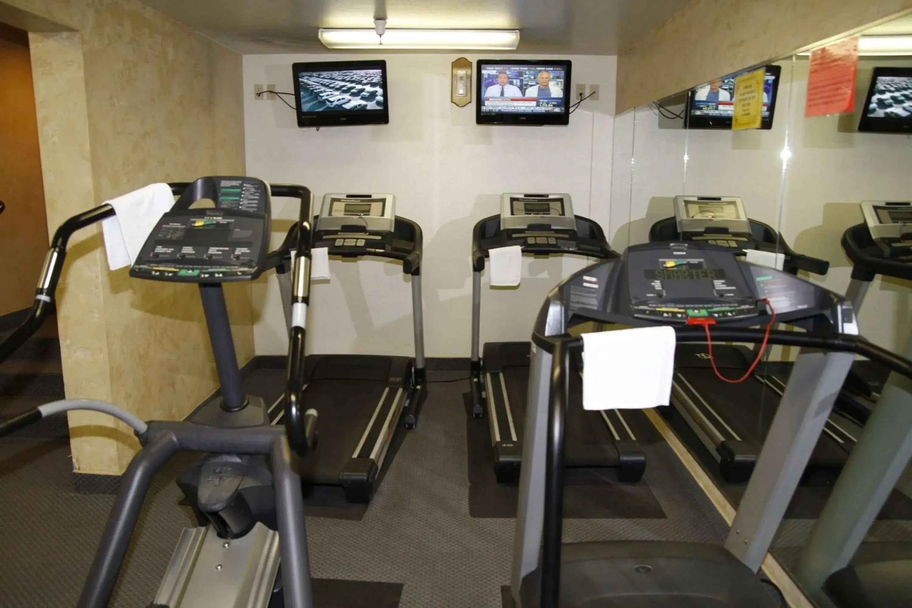 Fitness centre/facilities in Ramada by Wyndham Viscount Suites Tucson East Fitness centre/facilities in Ramada by Wyndham Viscount Suites Tucson East