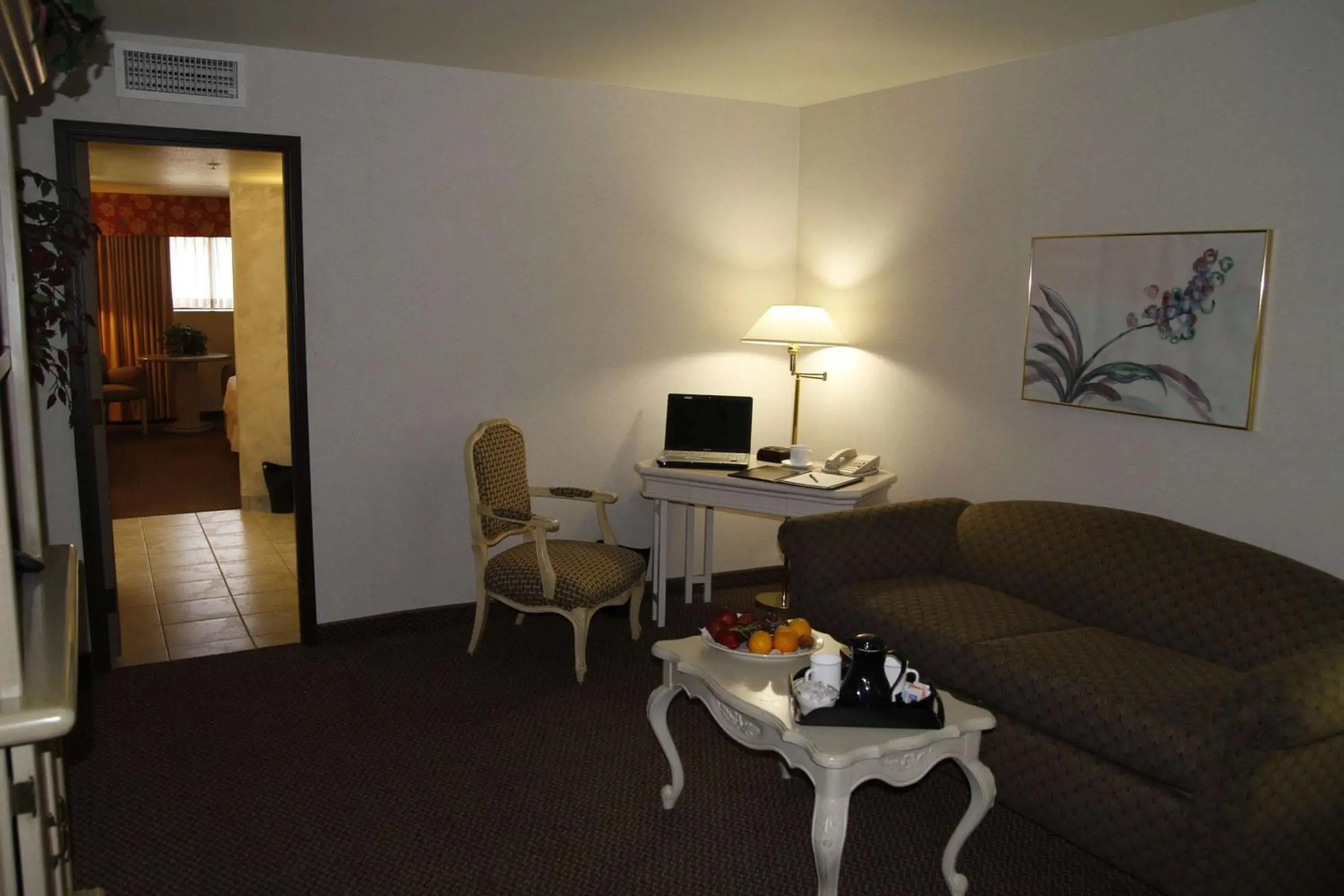 Double Room with Two Double Beds - Mobility Access/Non-Smoking in Ramada by Wyndham Viscount Suites Tucson East Double Room with Two Double Beds - Mobility Access/Non-Smoking in Ramada by Wyndham Viscount Suites Tucson East