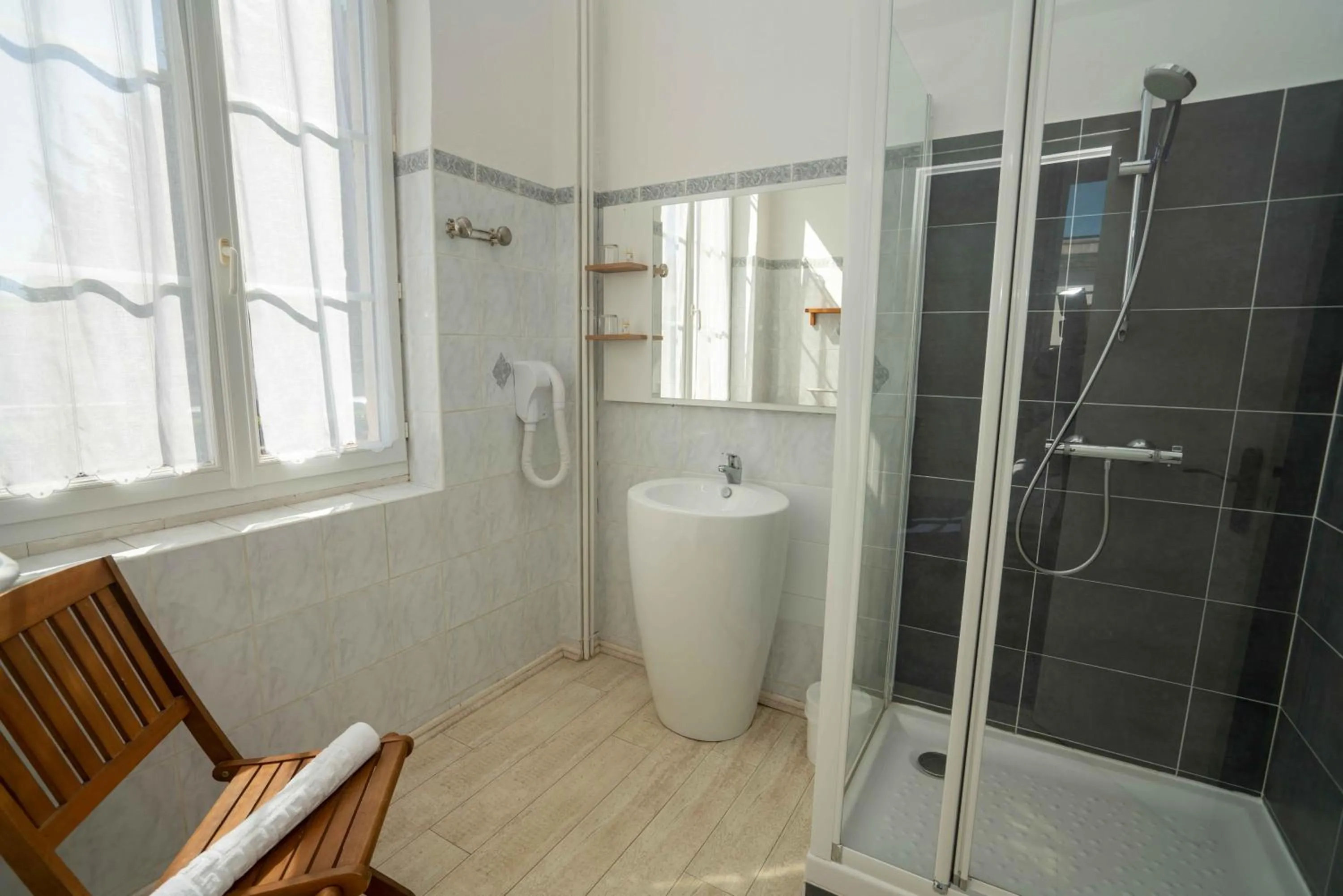 Bathroom in Hôtel Le Square