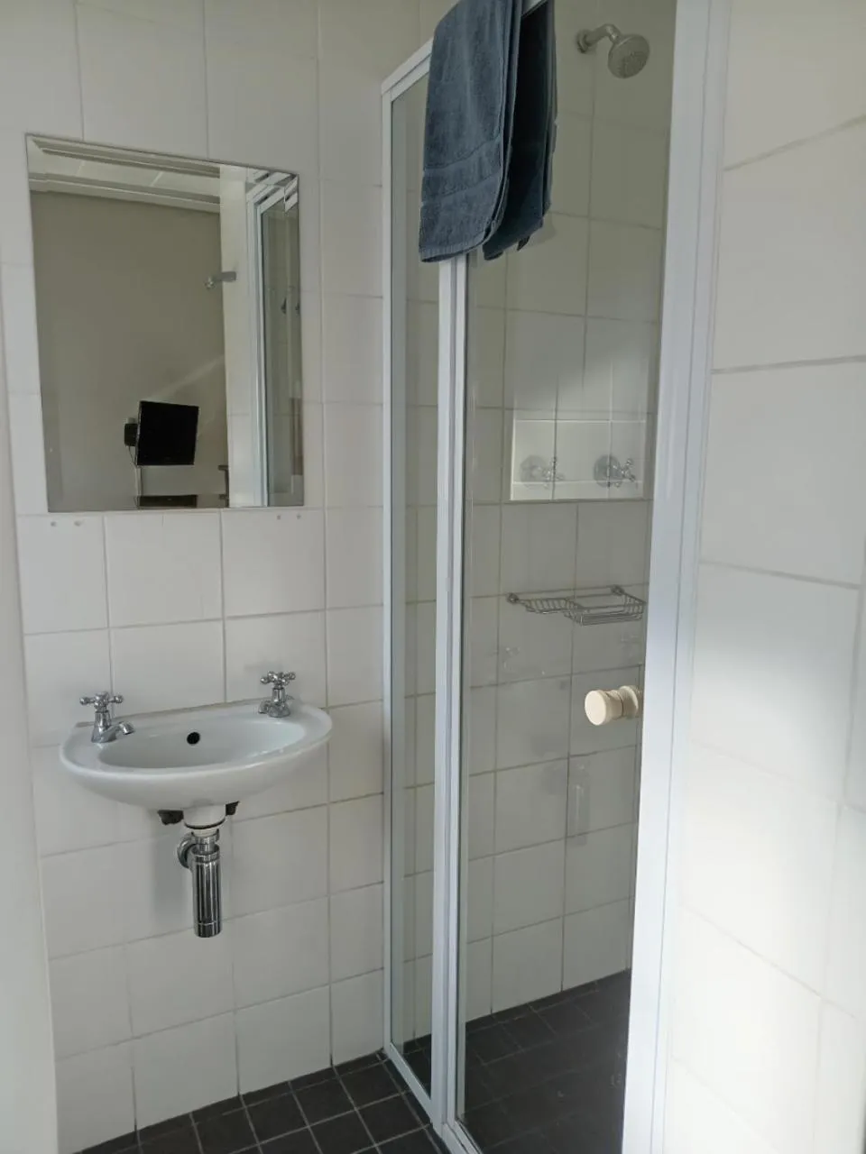 Shower in Urban Manor