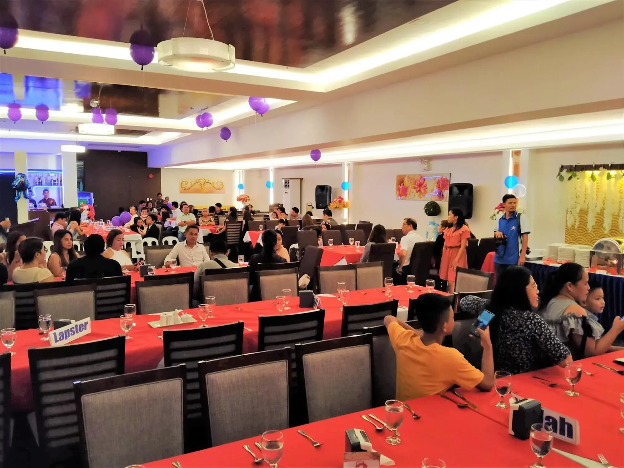 Restaurant/places to eat in Treasure Island Hotel With Mini Water Adventure Restaurant/places to eat in Treasure Island Hotel With Mini Water Adventure