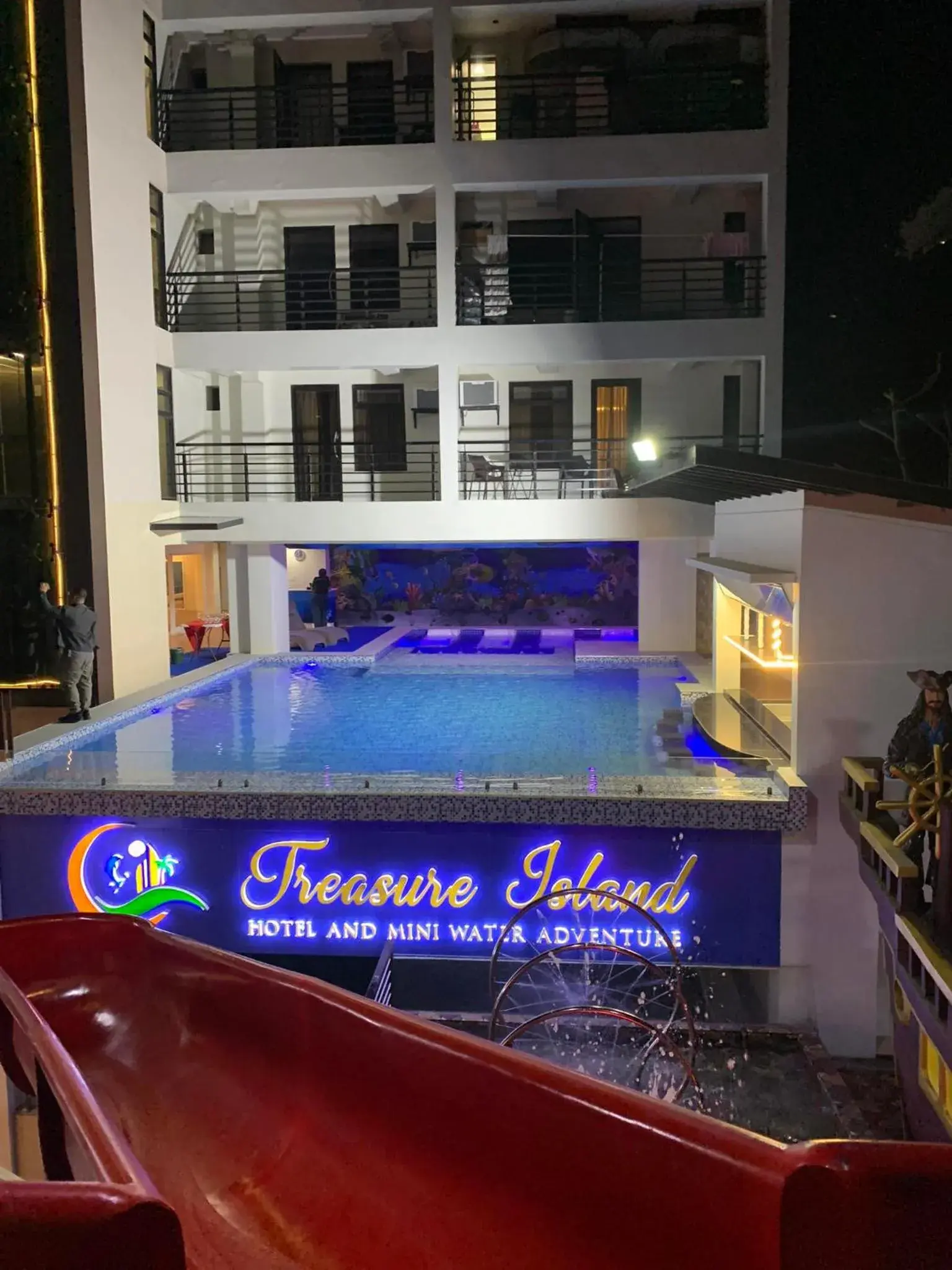 Swimming pool in Treasure Island Hotel With Mini Water Adventure Swimming pool in Treasure Island Hotel With Mini Water Adventure