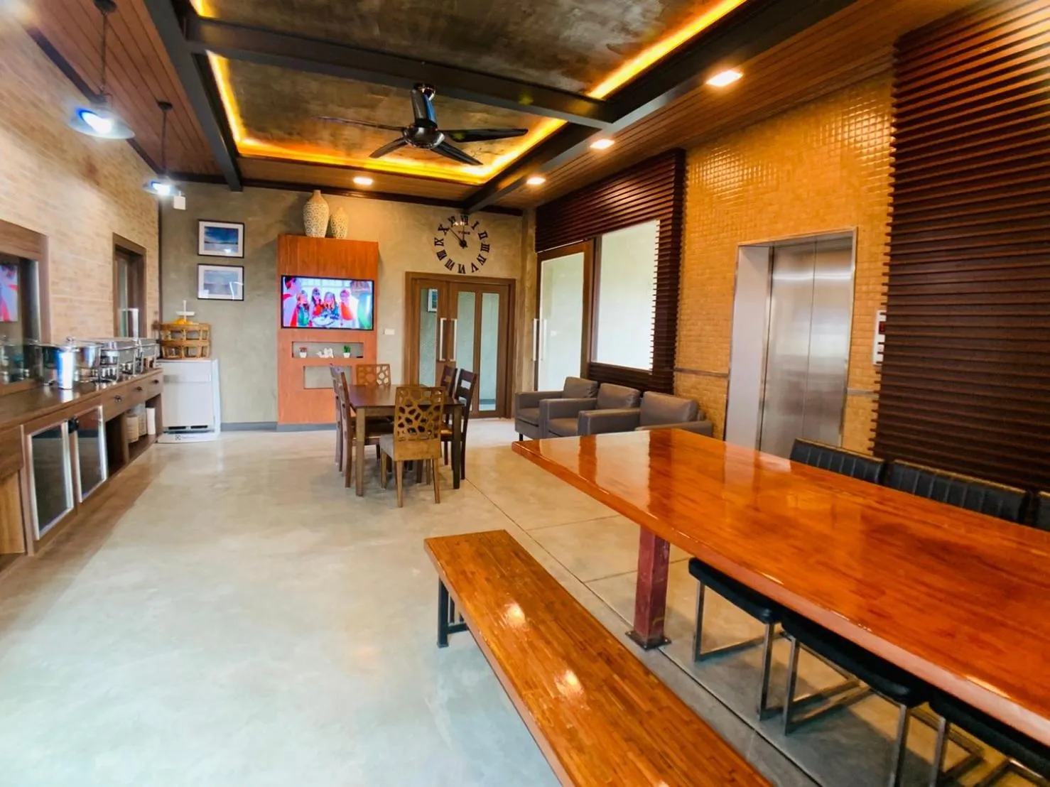 Communal kitchen in Pony TopView