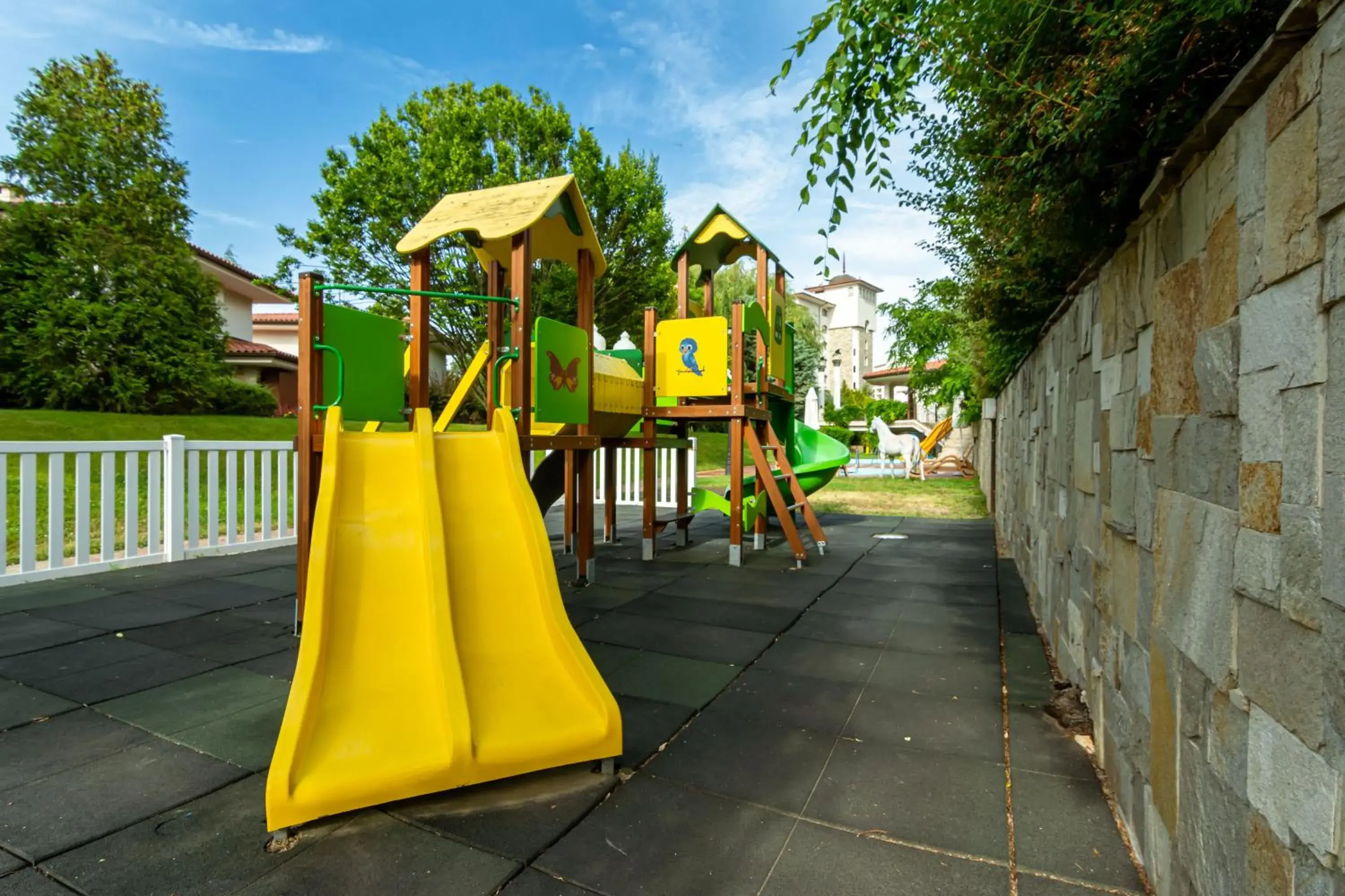 Property building in Helena Park - Ultra All Inclusive Property building in Helena Park - Ultra All Inclusive