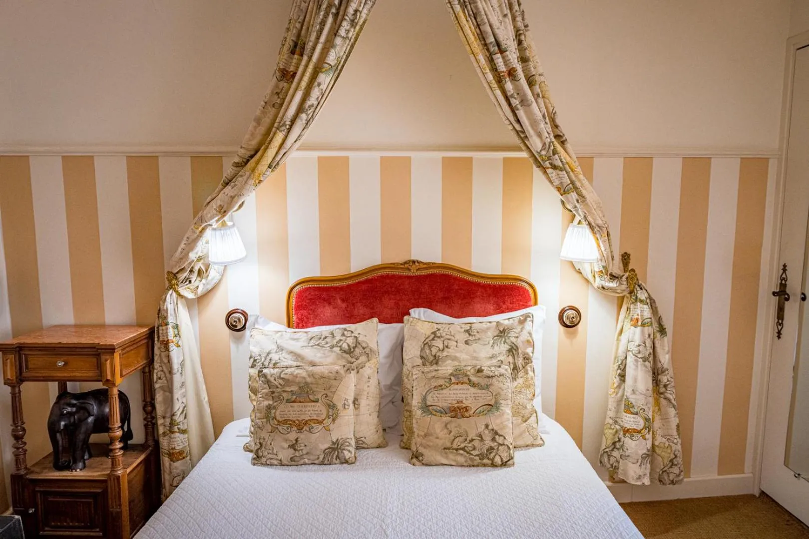 Superior Double Room in Hotel Restaurant des Deux Rocs