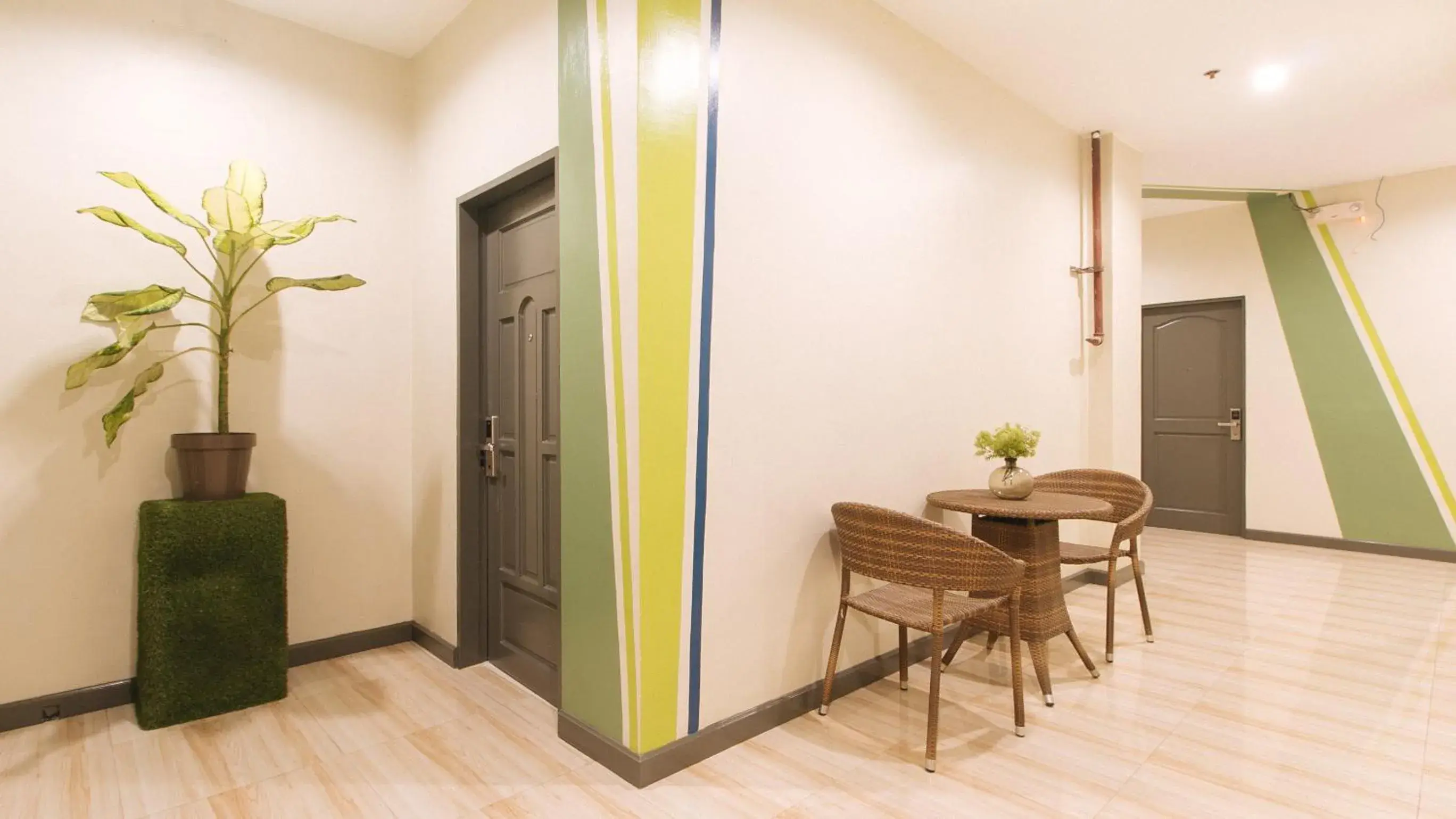Lobby or reception in UrbanView at Lacson Street Bacolod City by RedDoorz Lobby or reception in UrbanView at Lacson Street Bacolod City by RedDoorz