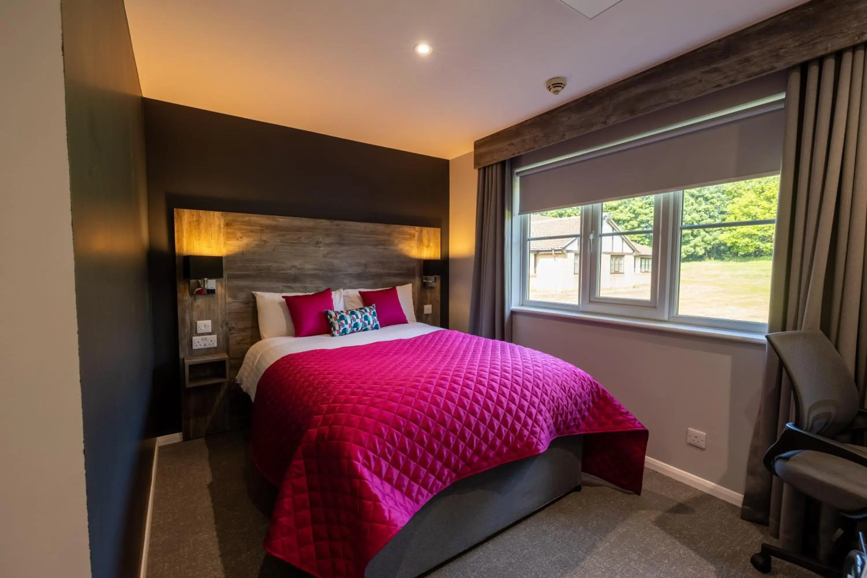 Small Double Room in The Willows Training Centre Small Double Room in The Willows Training Centre