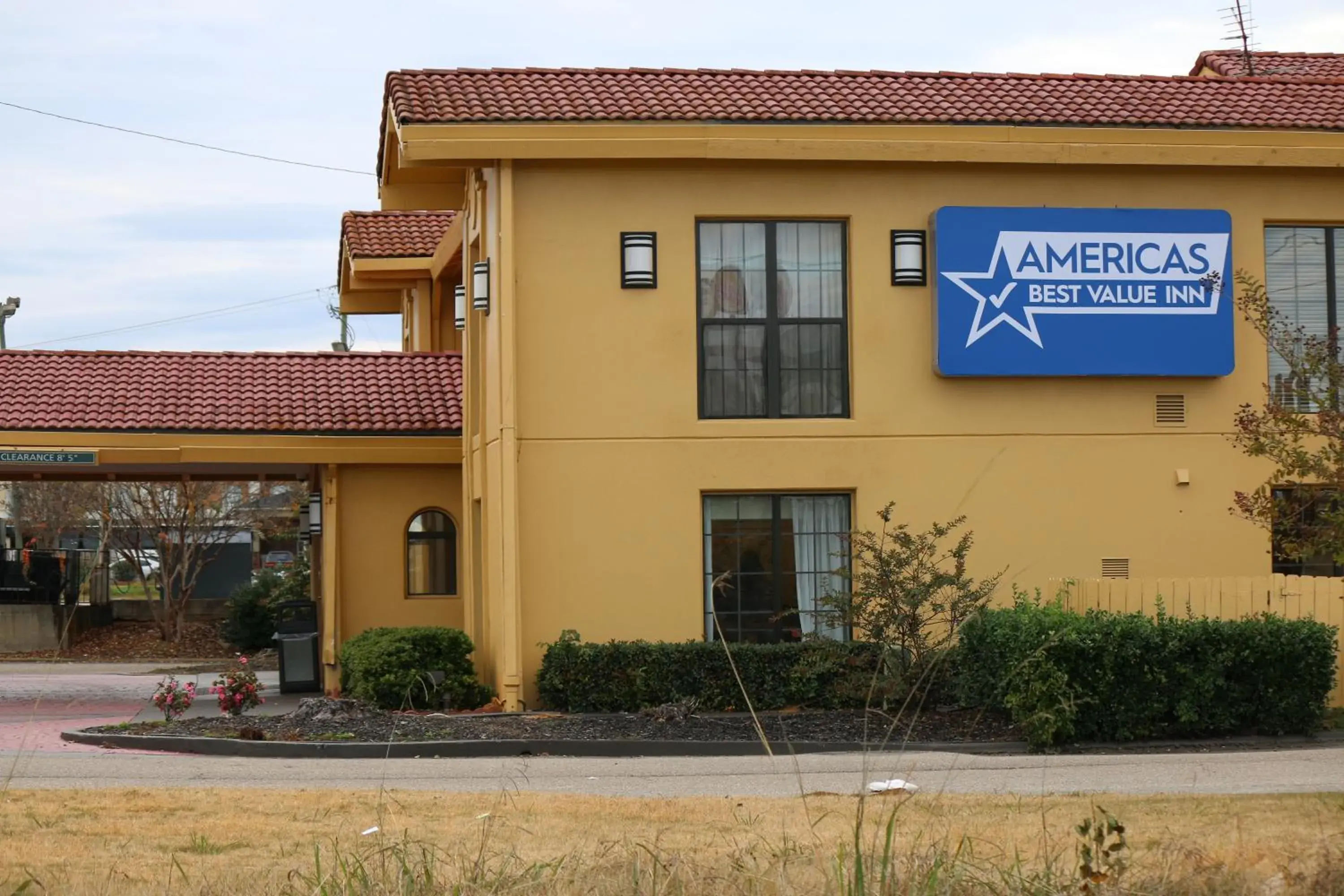 Facade/entrance, Property Building in Americas Best Value Inn Montgomery, AL