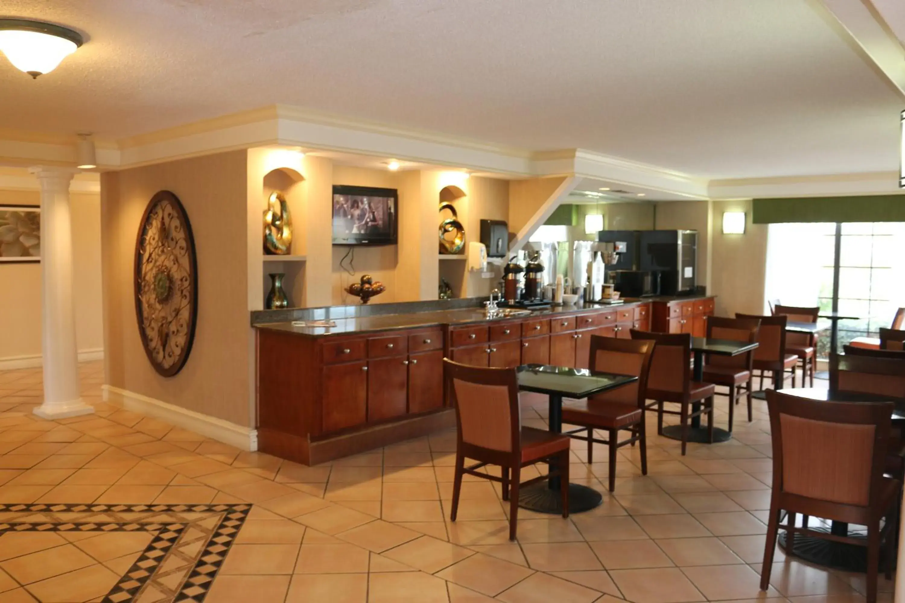 Area and facilities, Restaurant/Places to Eat in Americas Best Value Inn Montgomery, AL