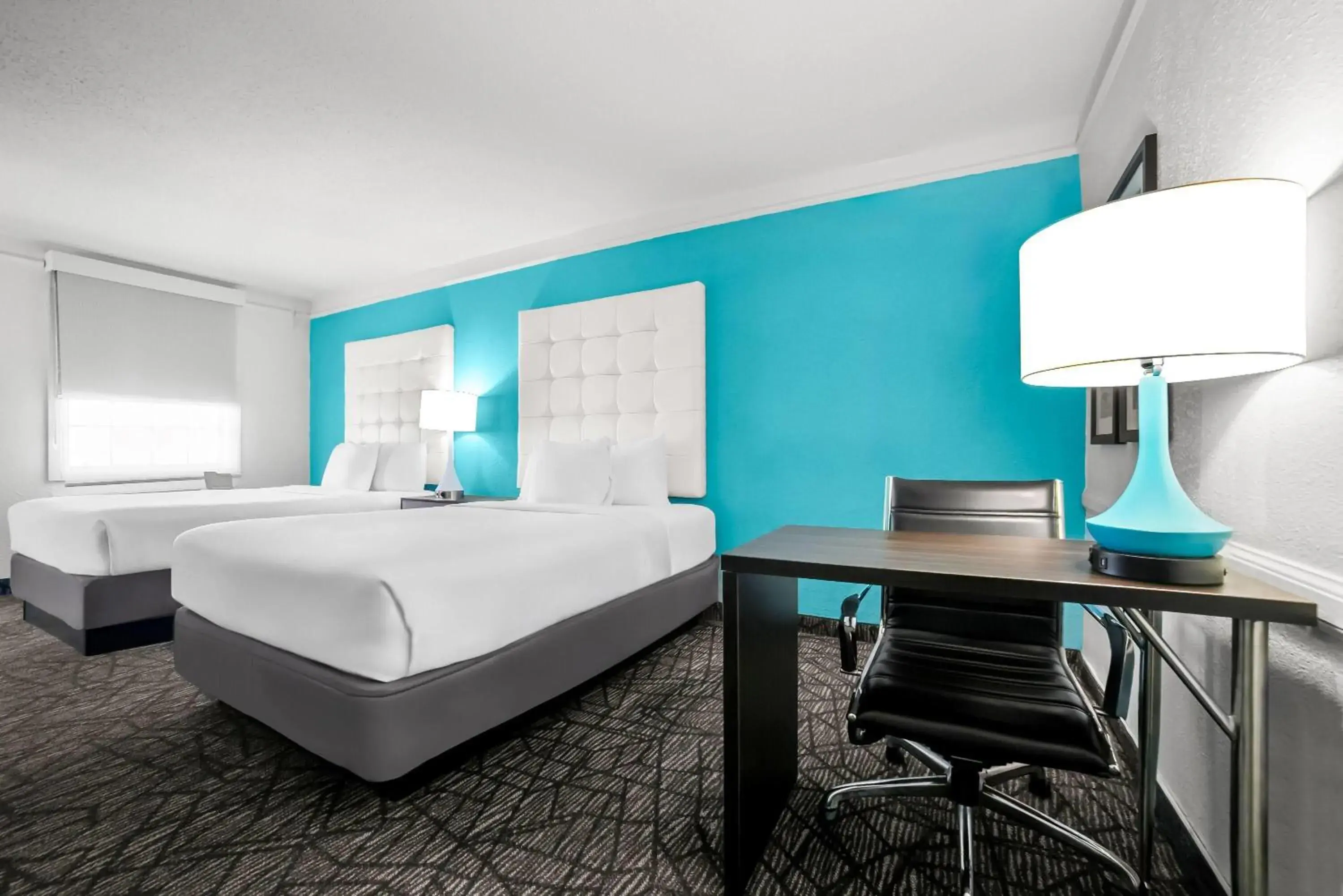 Bed in Howard Johnson by Wyndham Columbus Fort Moore Bed in Howard Johnson by Wyndham Columbus Fort Moore