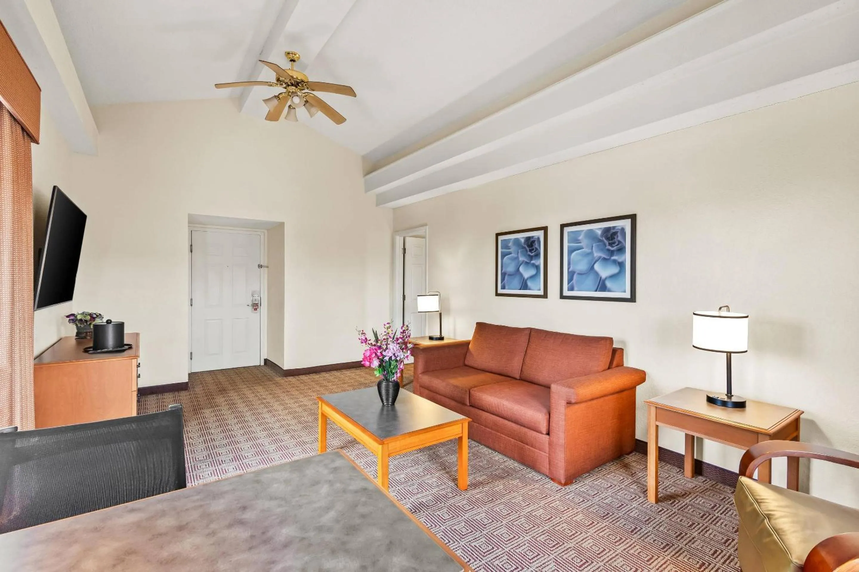 Bedroom in Econo Lodge Augusta North - Washington Road