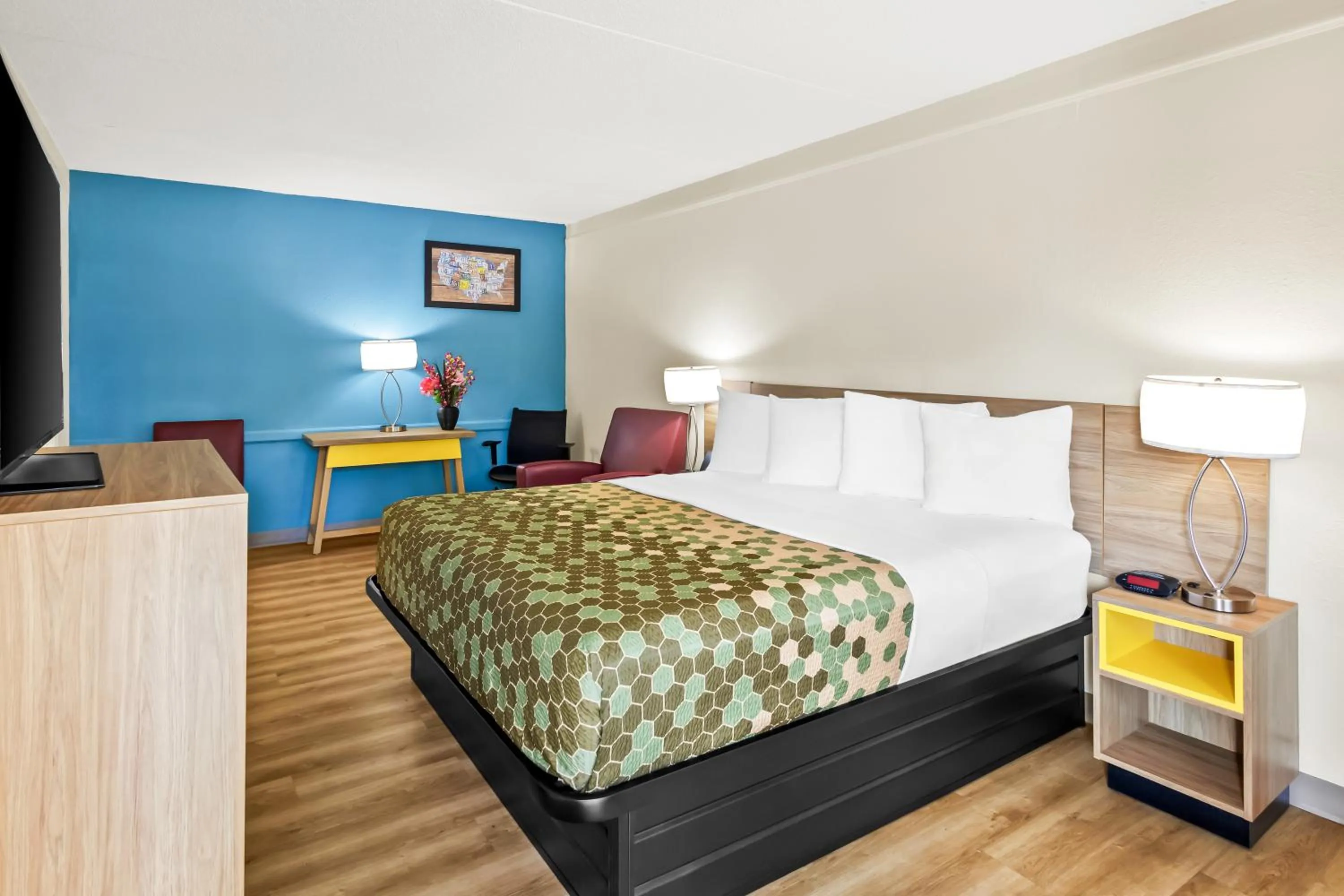 Bed in Econo Lodge Augusta North - Washington Road