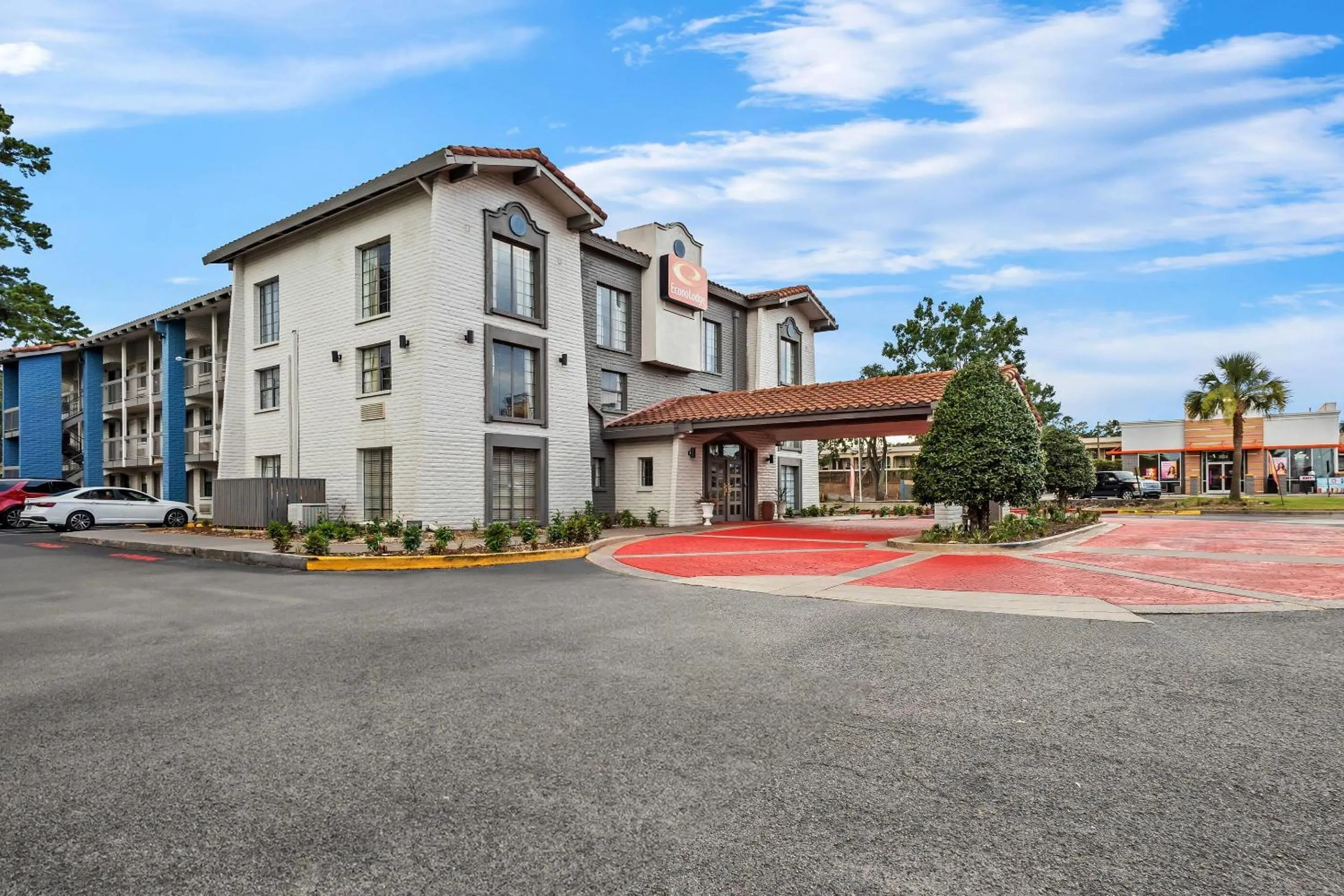 Property building in Econo Lodge Augusta North - Washington Road