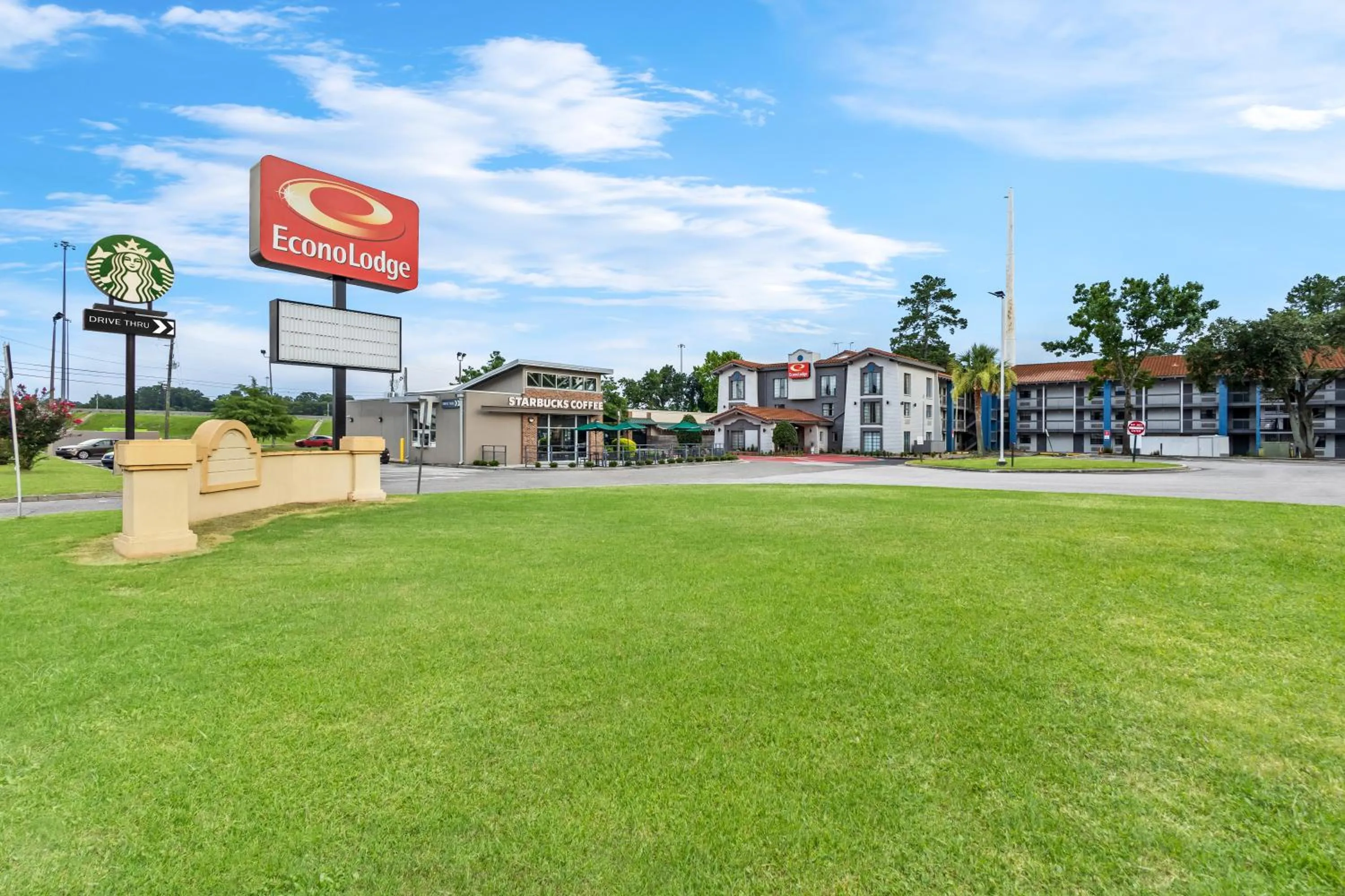 Property logo or sign in Econo Lodge Augusta North - Washington Road