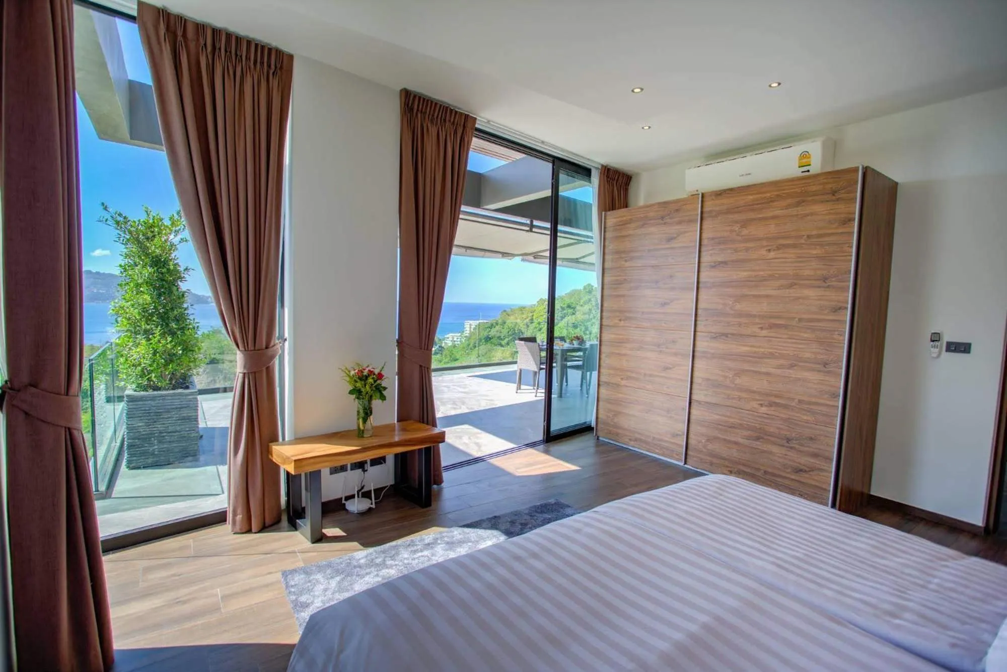 Bedroom, Bed in Ocean Rock Kalim