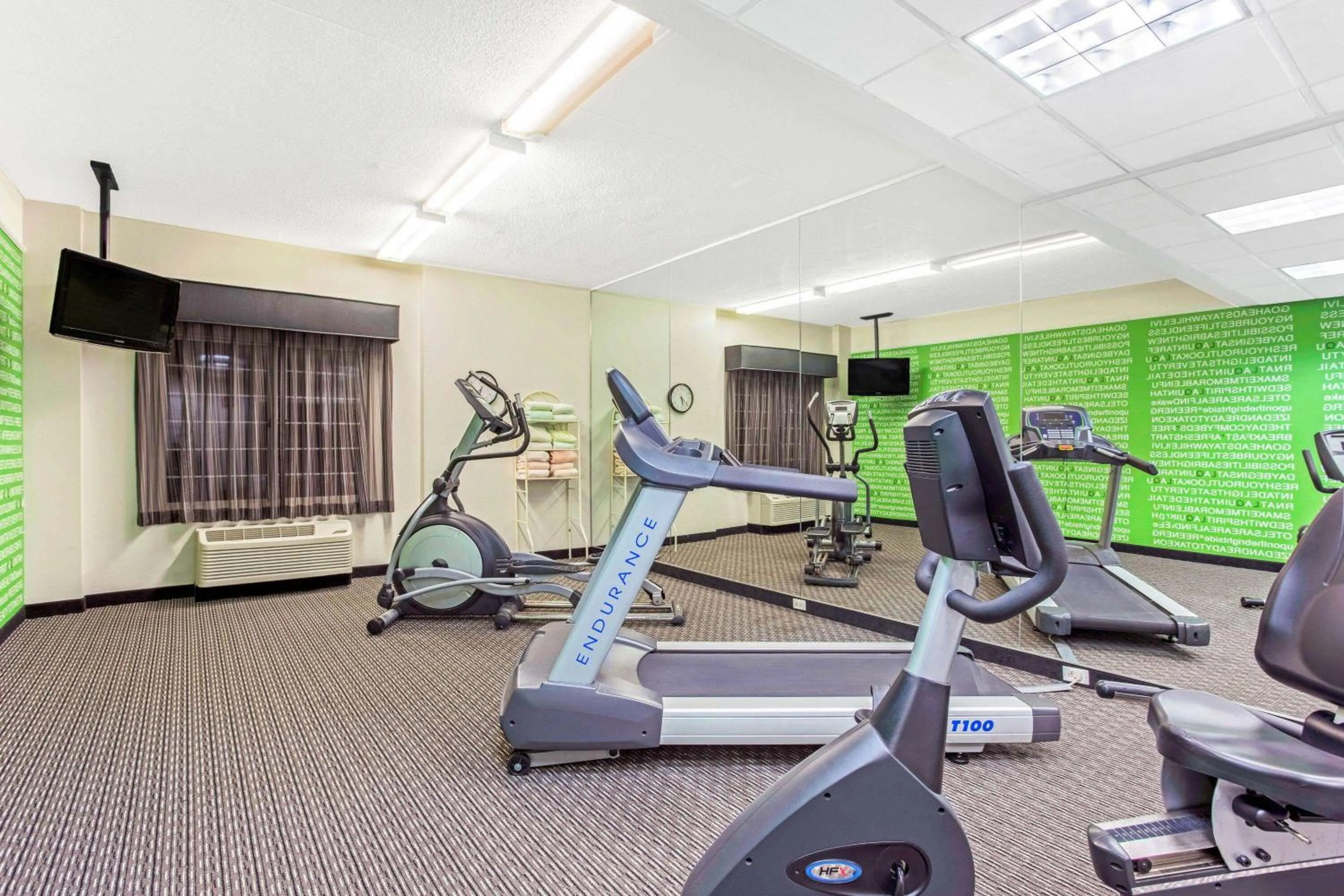 Fitness centre/facilities in La Quinta by Wyndham Birmingham Homewood