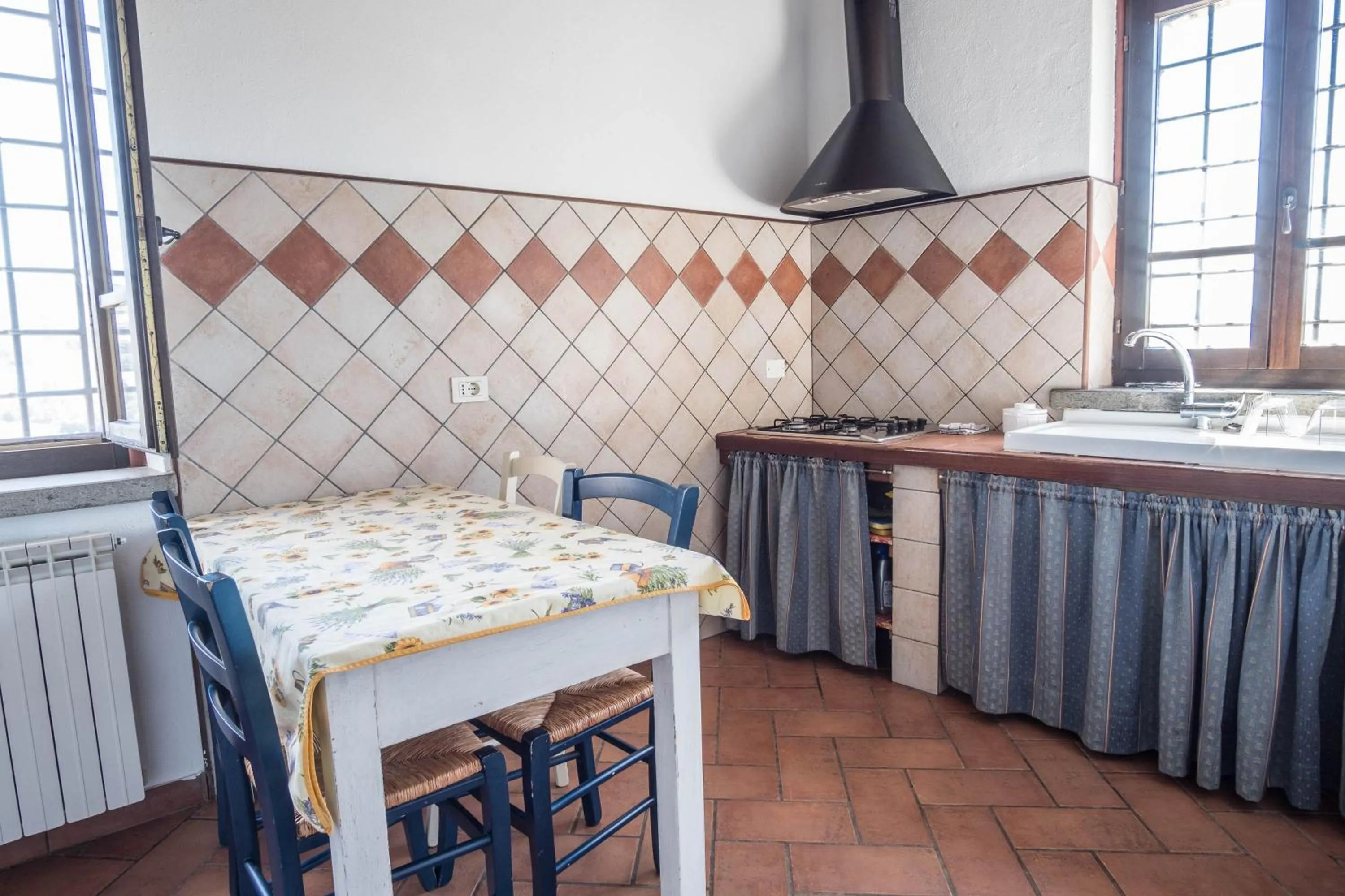 Kitchen or kitchenette in Agriturismo Goccia di Luna