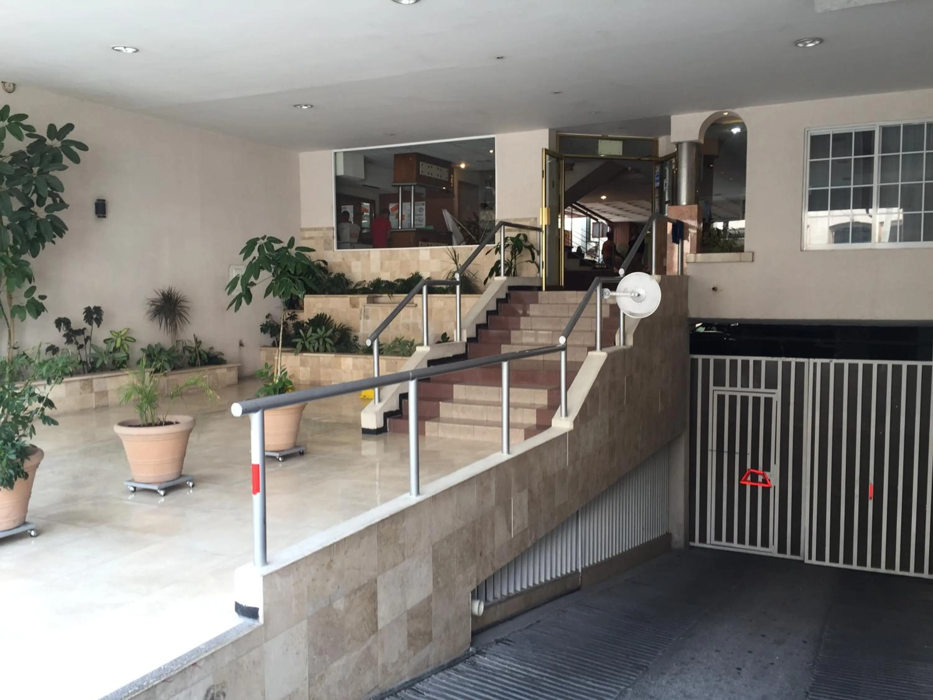 Facade/entrance in Hotel Enterprise Inn Plaza