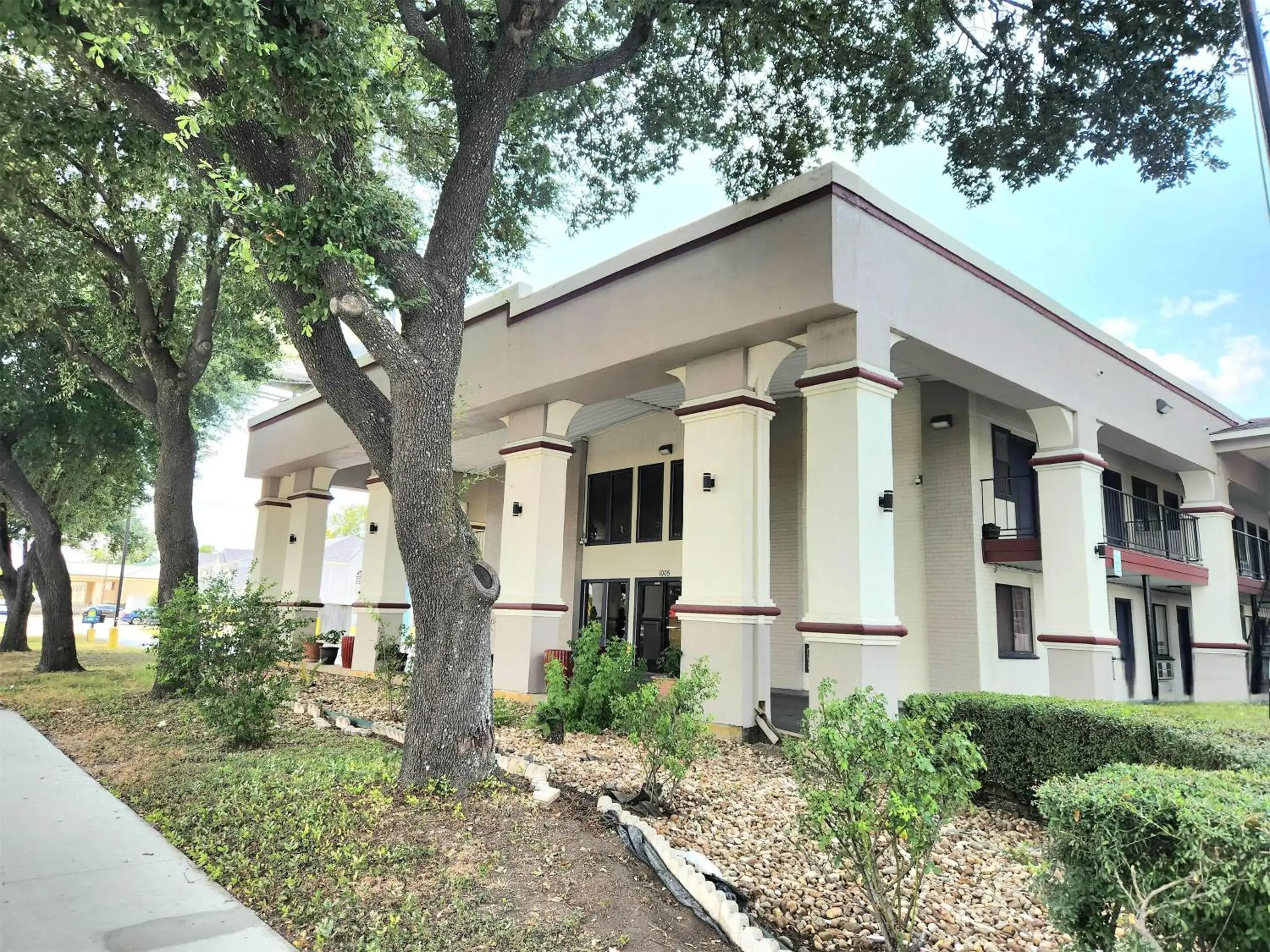 Property building in Days Inn by Wyndham San Marcos Property building in Days Inn by Wyndham San Marcos