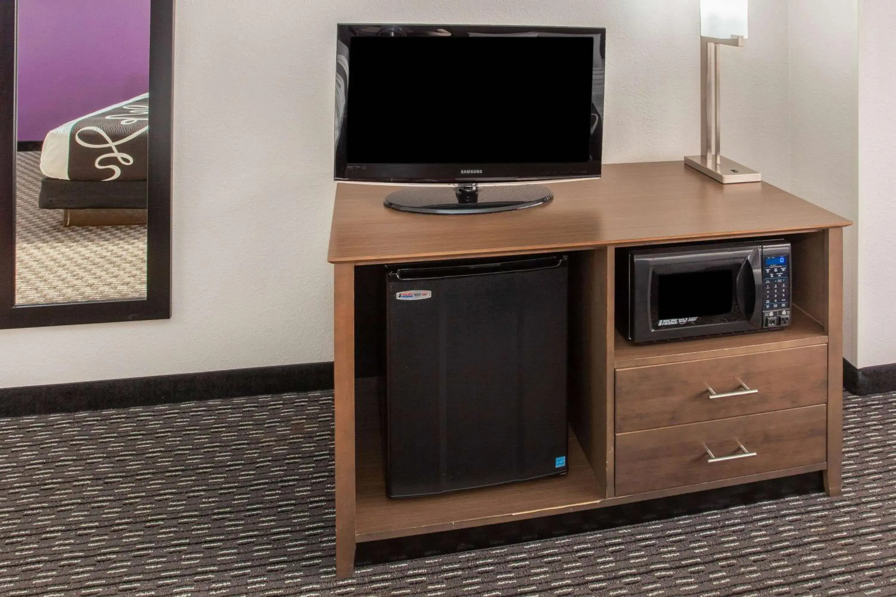 Photo of the whole room in La Quinta by Wyndham Lubbock West Medical Center Photo of the whole room in La Quinta by Wyndham Lubbock West Medical Center