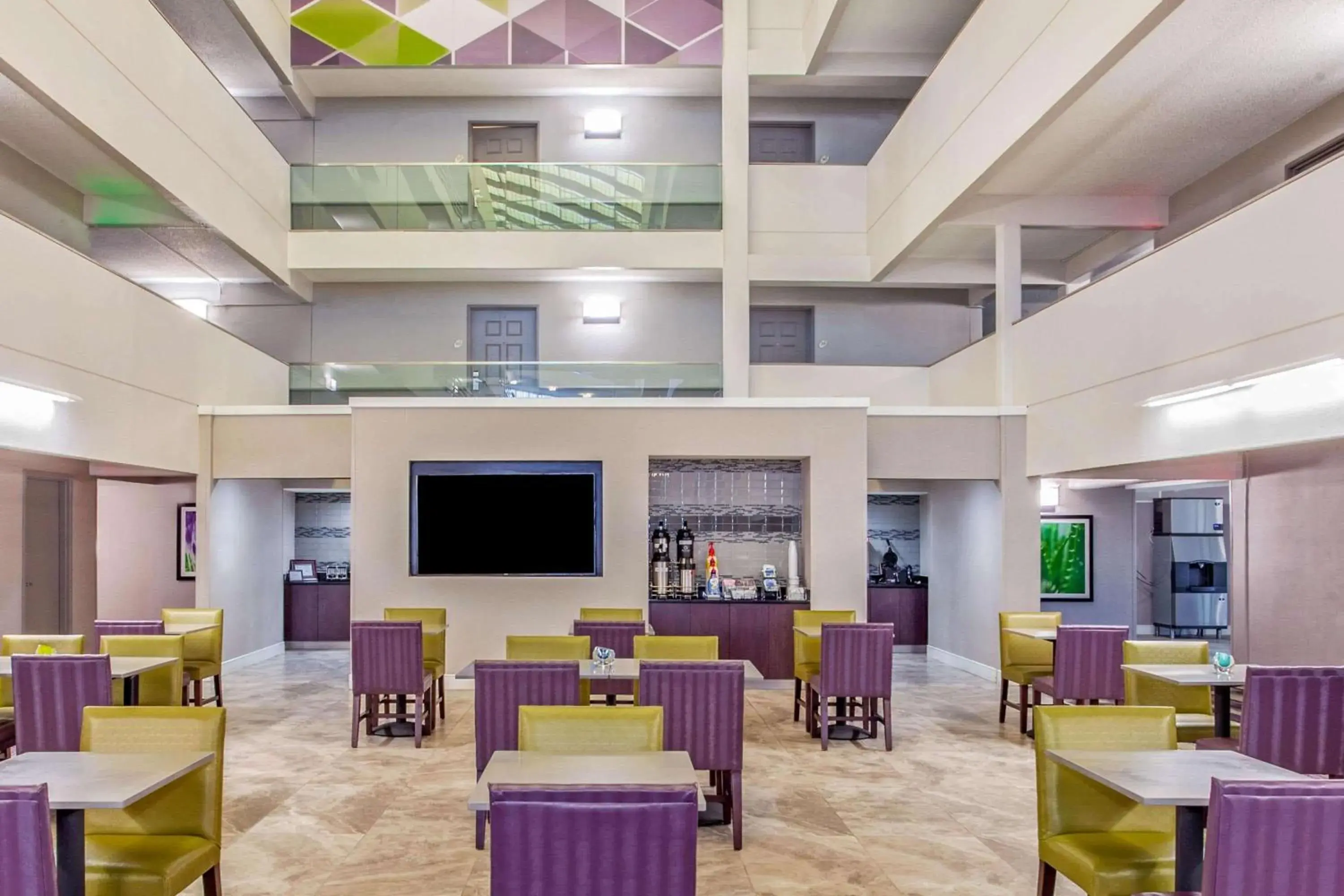 Restaurant/places to eat in La Quinta by Wyndham Lubbock West Medical Center Restaurant/places to eat in La Quinta by Wyndham Lubbock West Medical Center