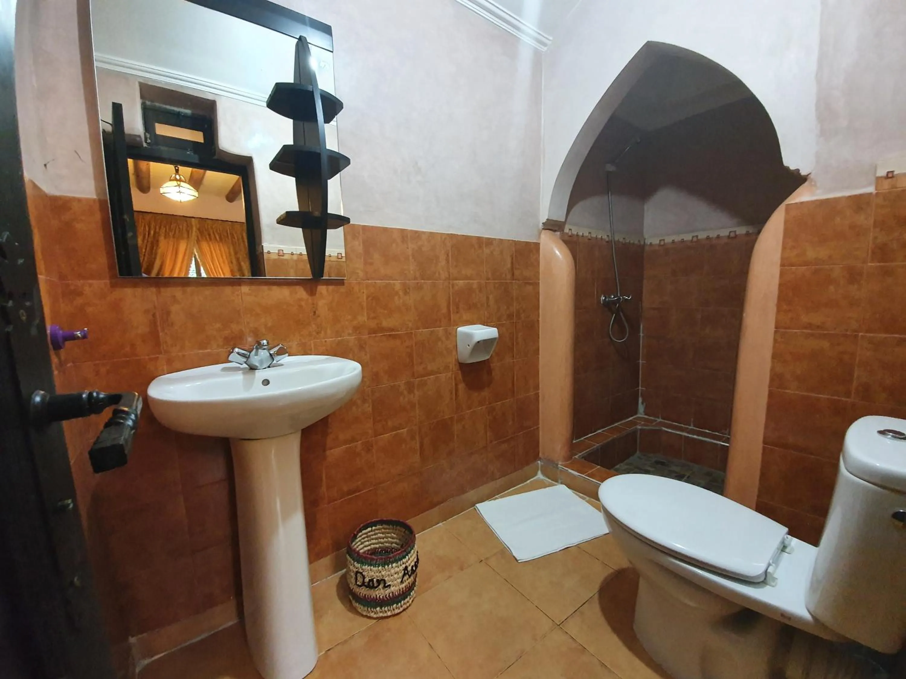 Bathroom in Dar Assarou - Toubkal National Park Lodge