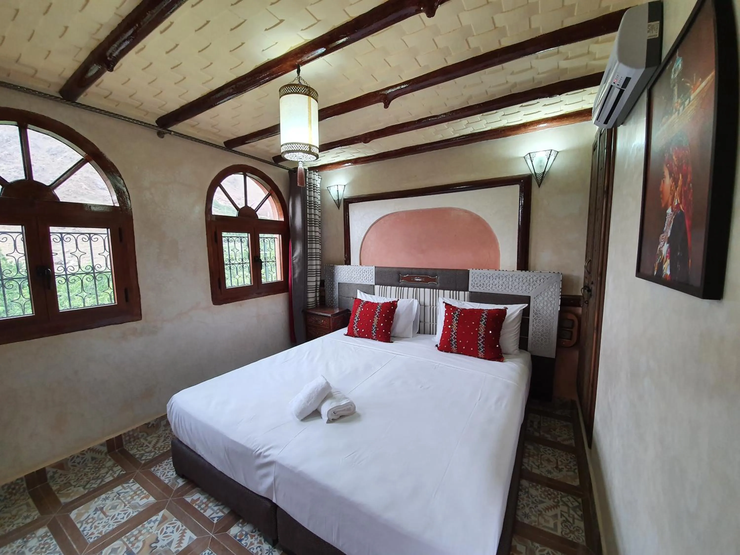 Photo of the whole room, Bed in Dar Assarou - Toubkal National Park Lodge
