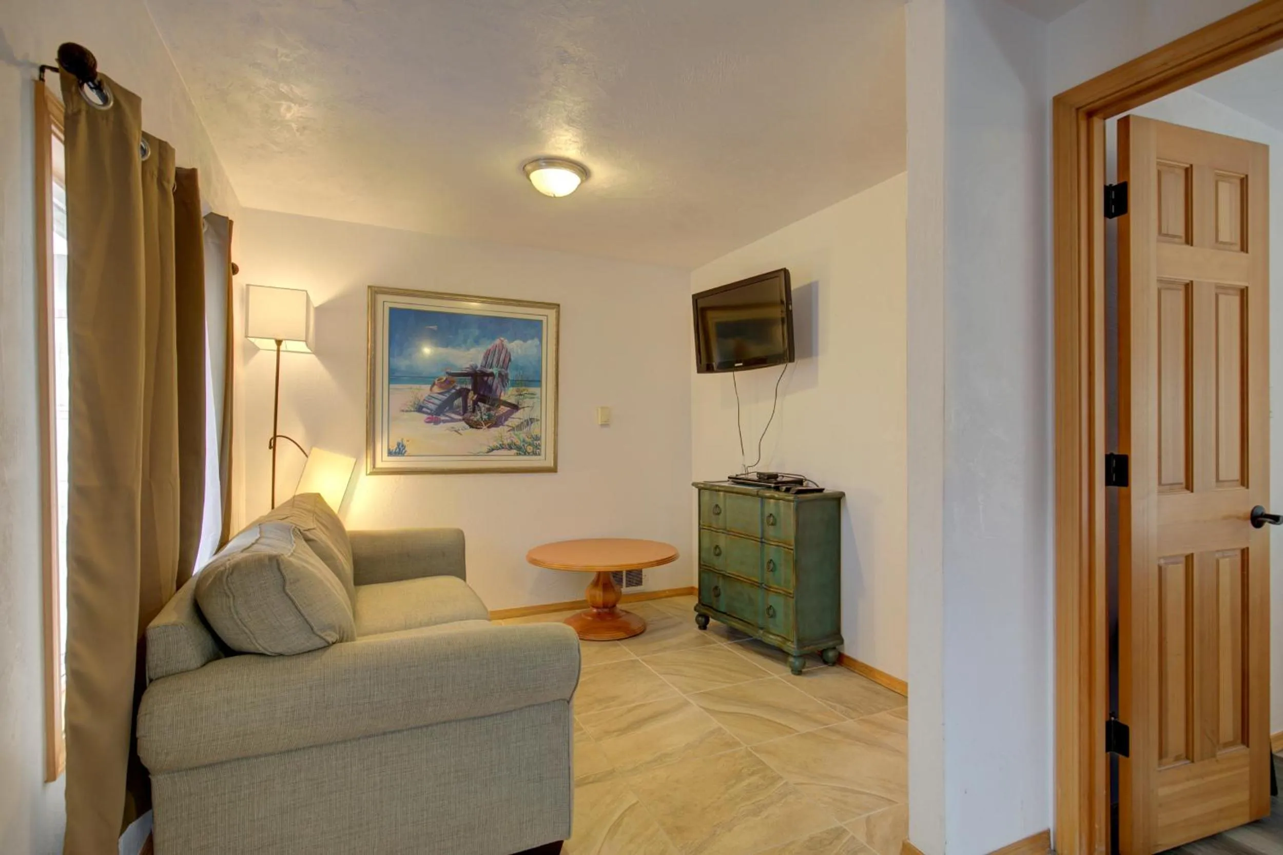 kitchen in Westerly Motel