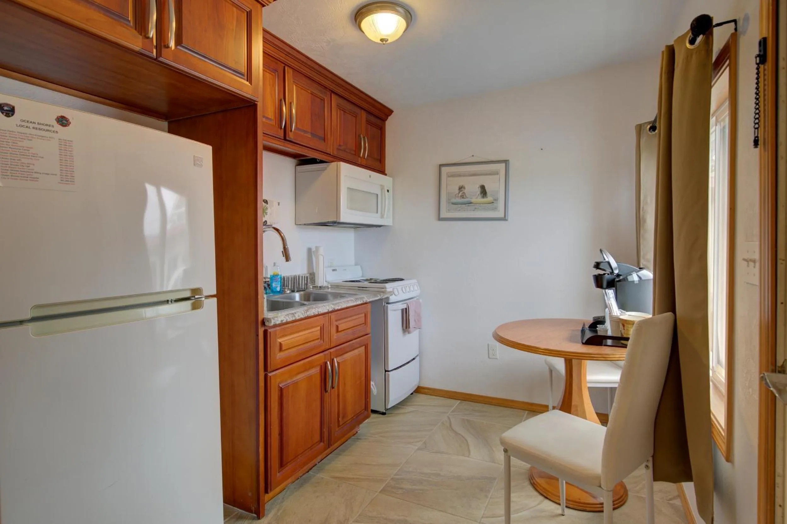 Kitchen or kitchenette in Westerly Motel