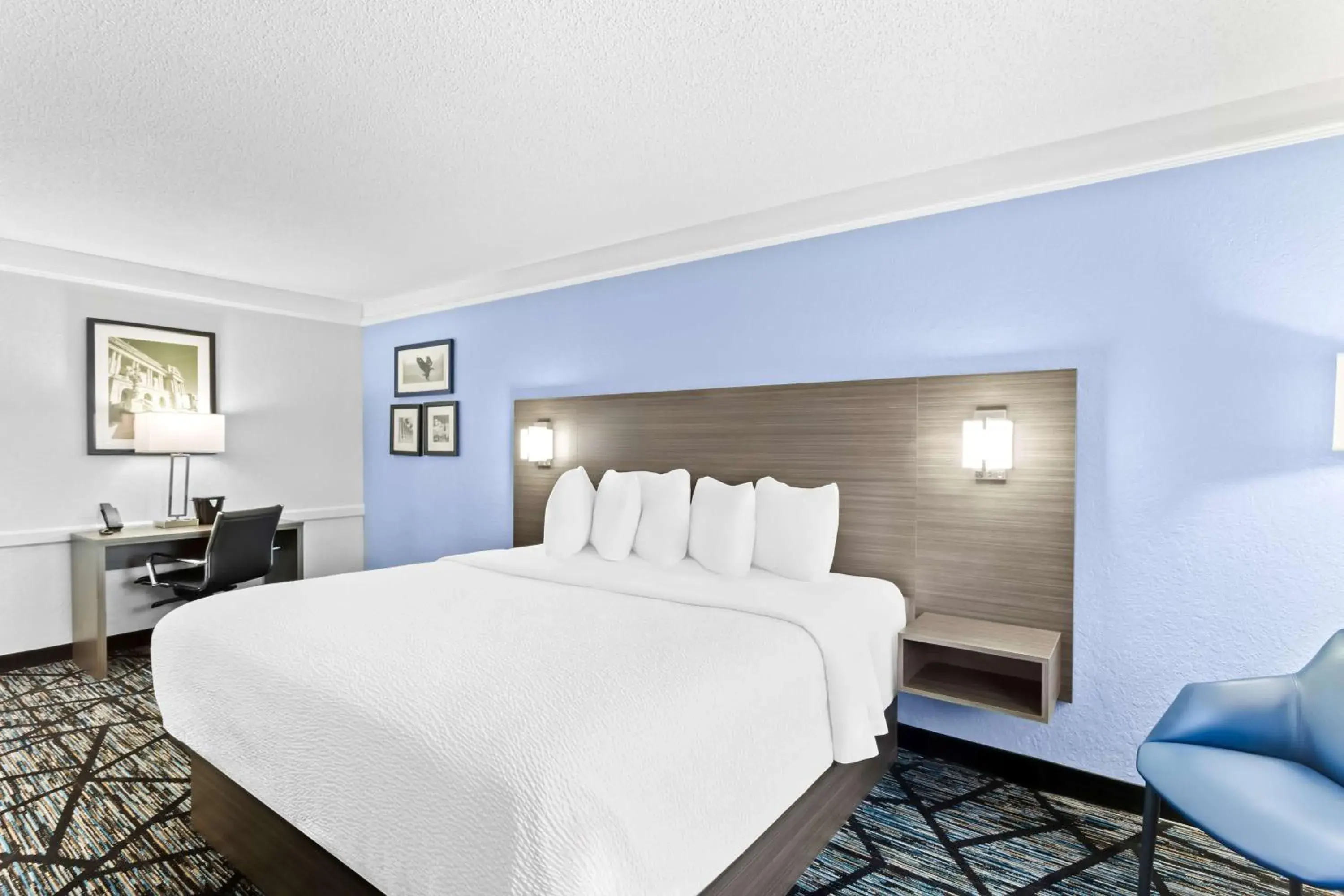 Bedroom, Bed in Best Western Schaumburg – O’Hare NW Bedroom, Bed in Best Western Schaumburg – O’Hare NW