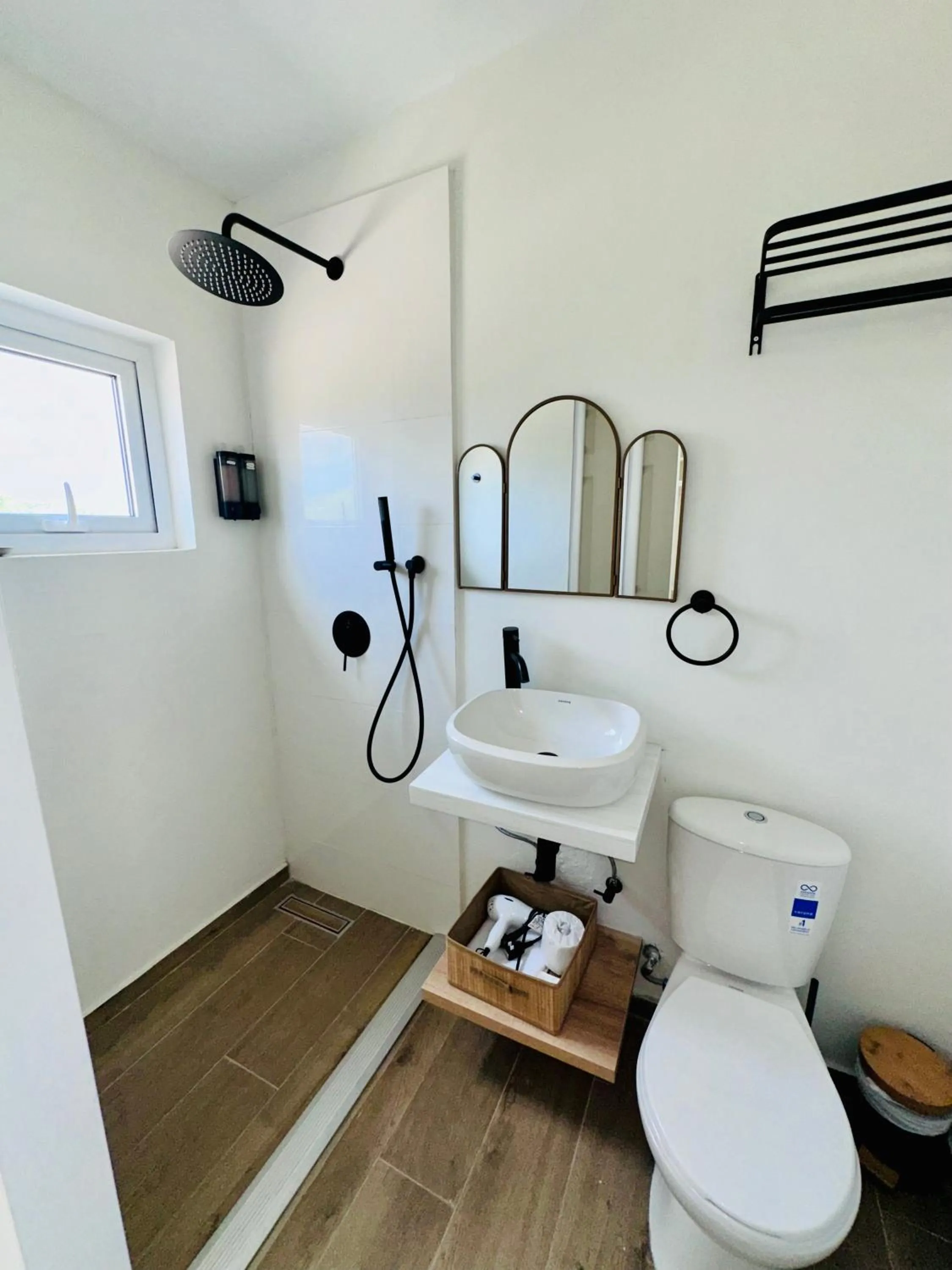 Shower in Vistalmar Ocean Suites