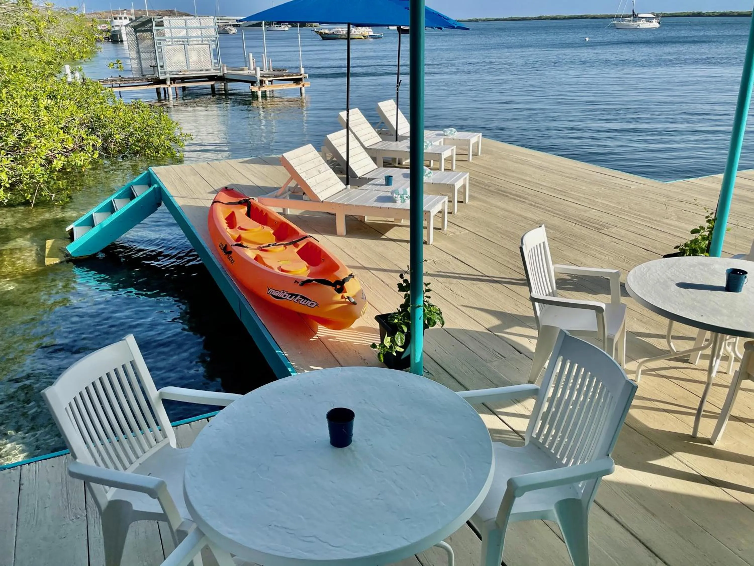 Canoeing in Vistalmar Ocean Suites