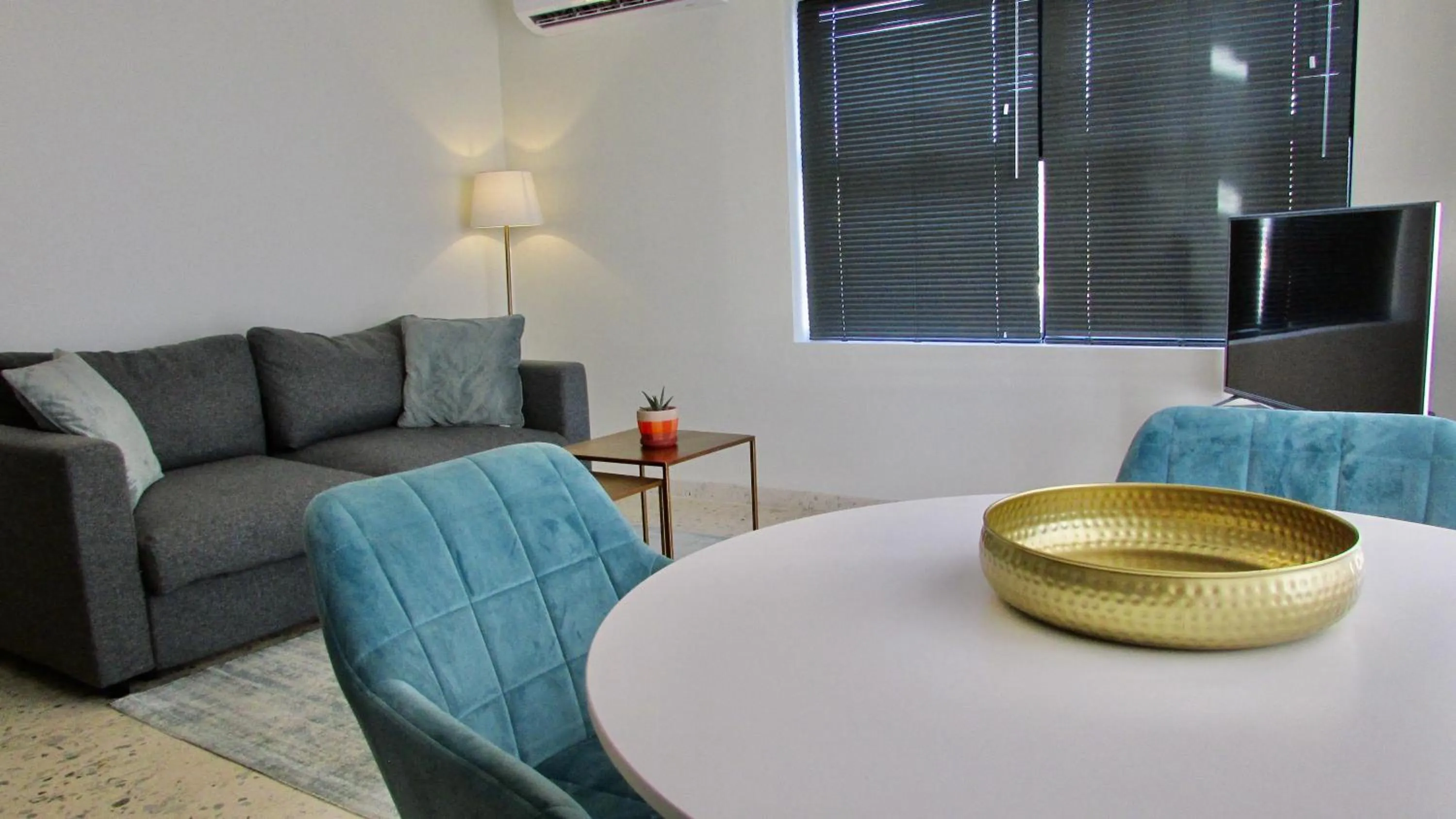 Seating area in Vistalmar Ocean Suites