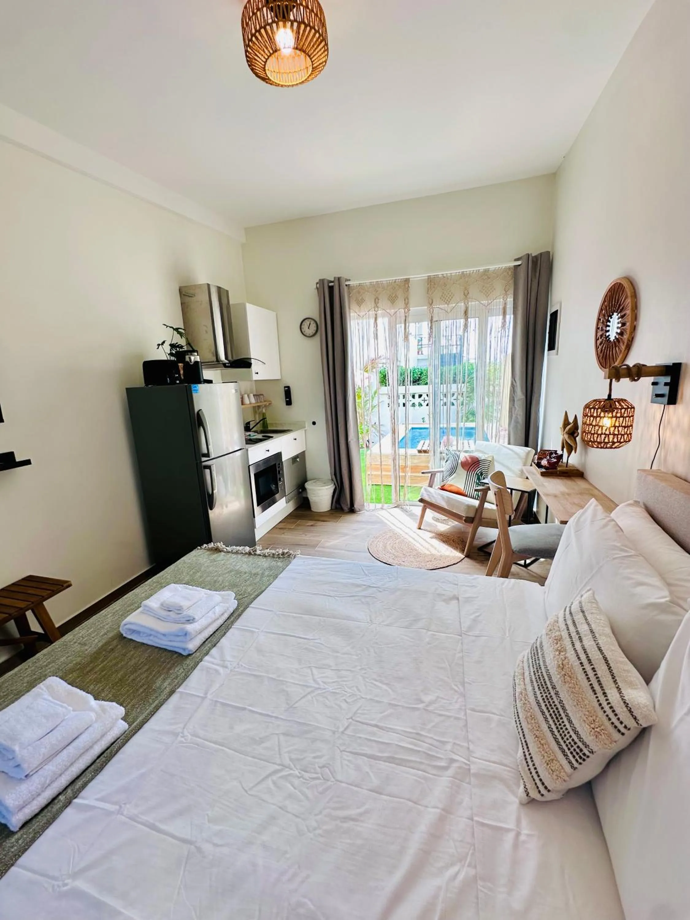 Coffee/tea facilities, Bed in Vistalmar Ocean Suites