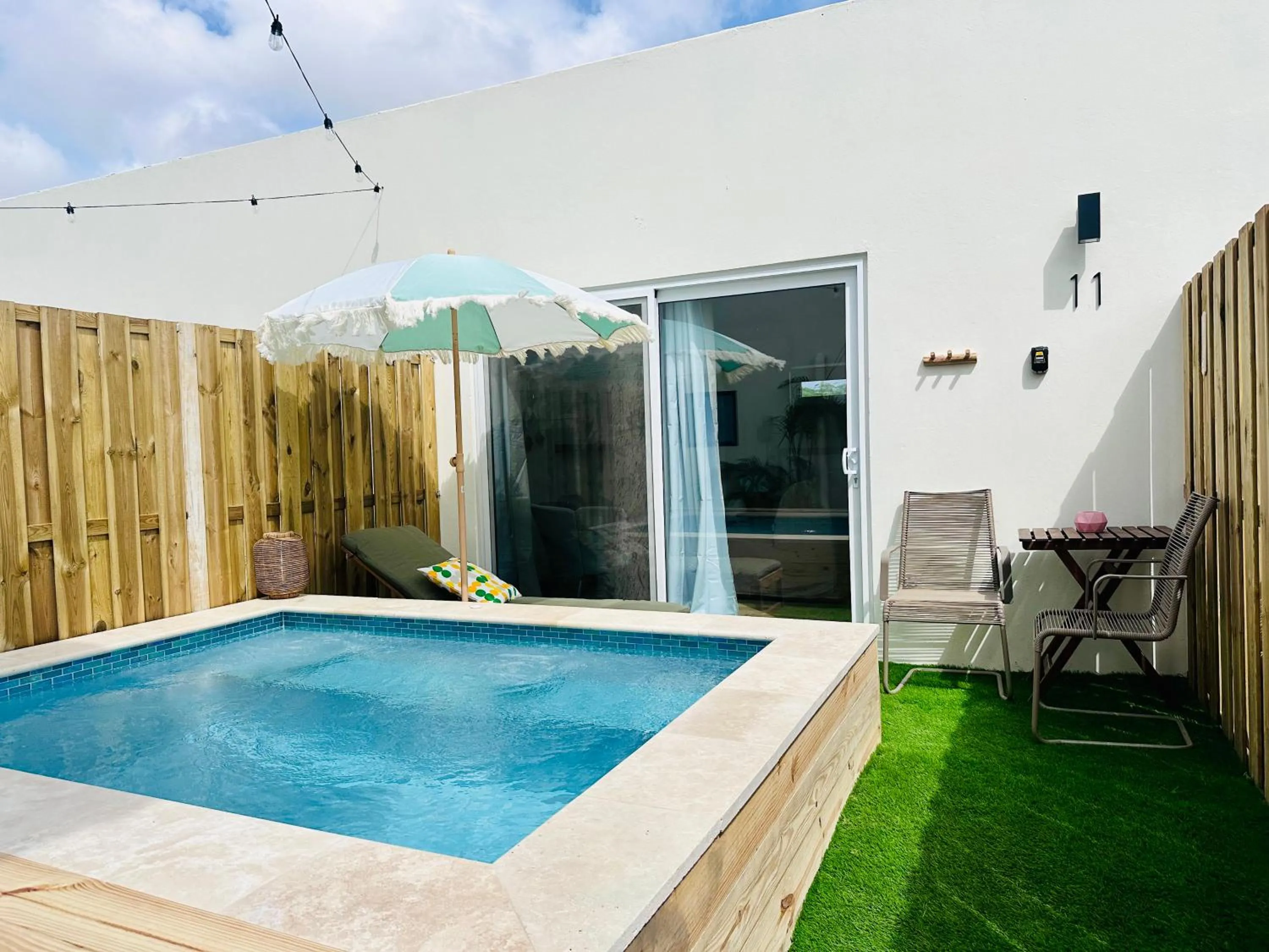 Pool view in Vistalmar Ocean Suites