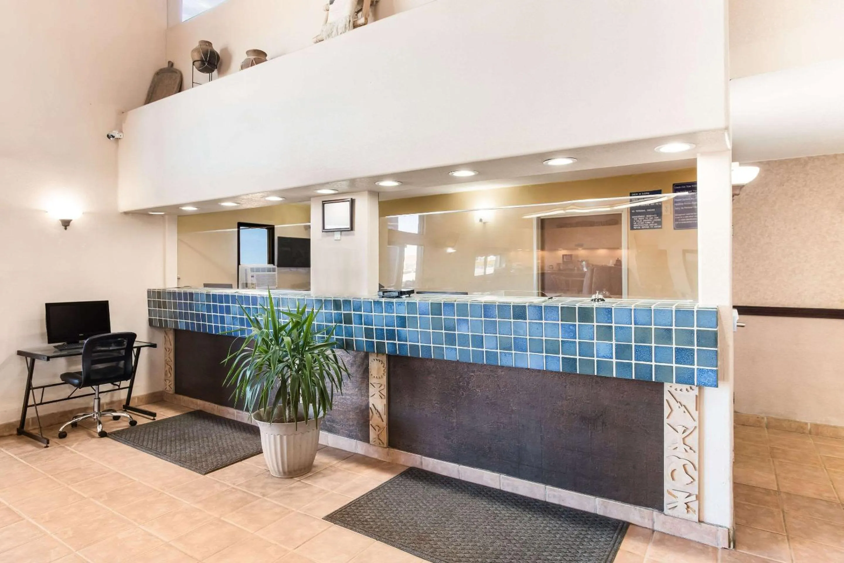 Lobby or reception in Rodeway Inn Gallup West