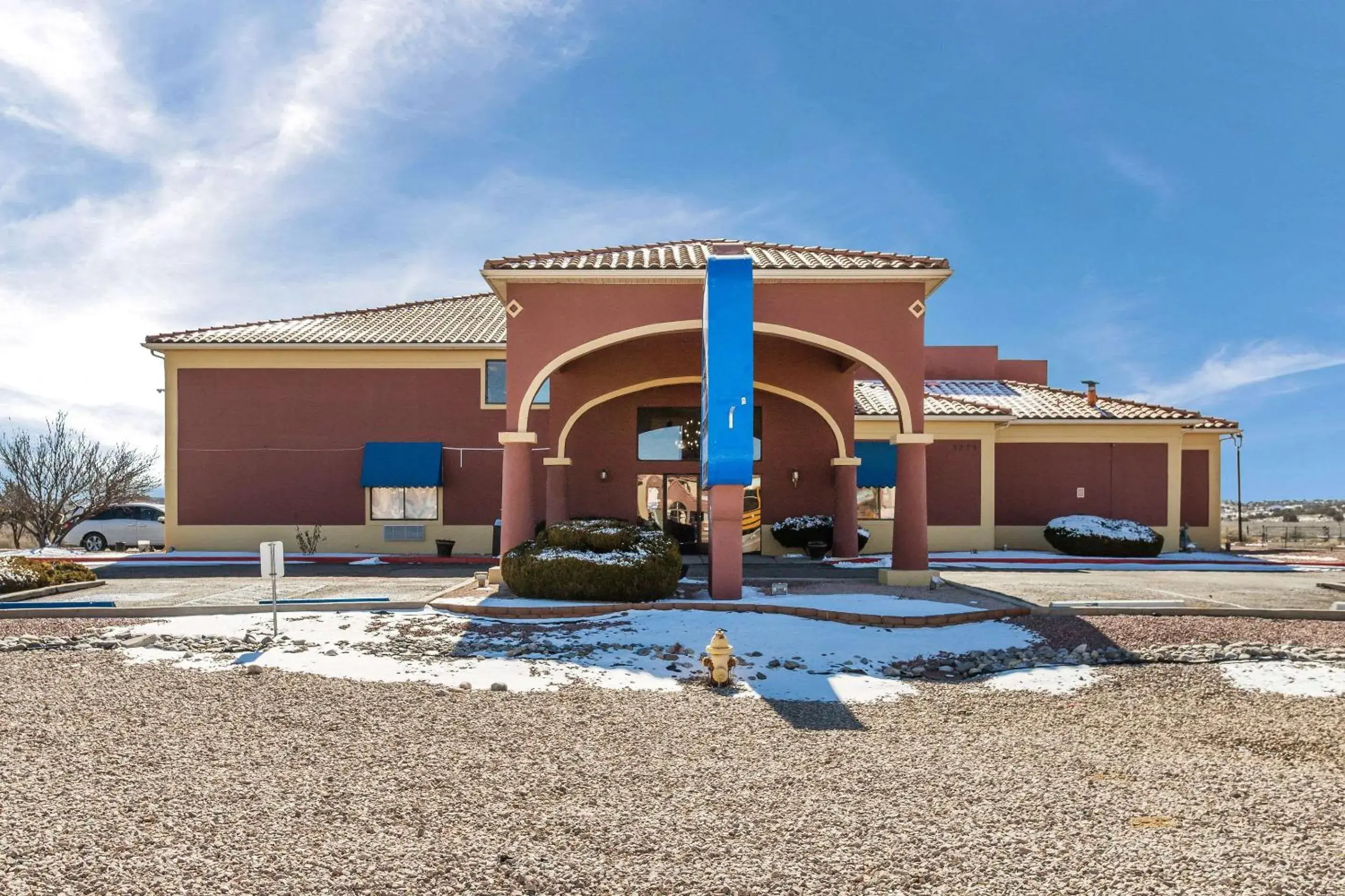 Property building in Rodeway Inn Gallup West Property building in Rodeway Inn Gallup West