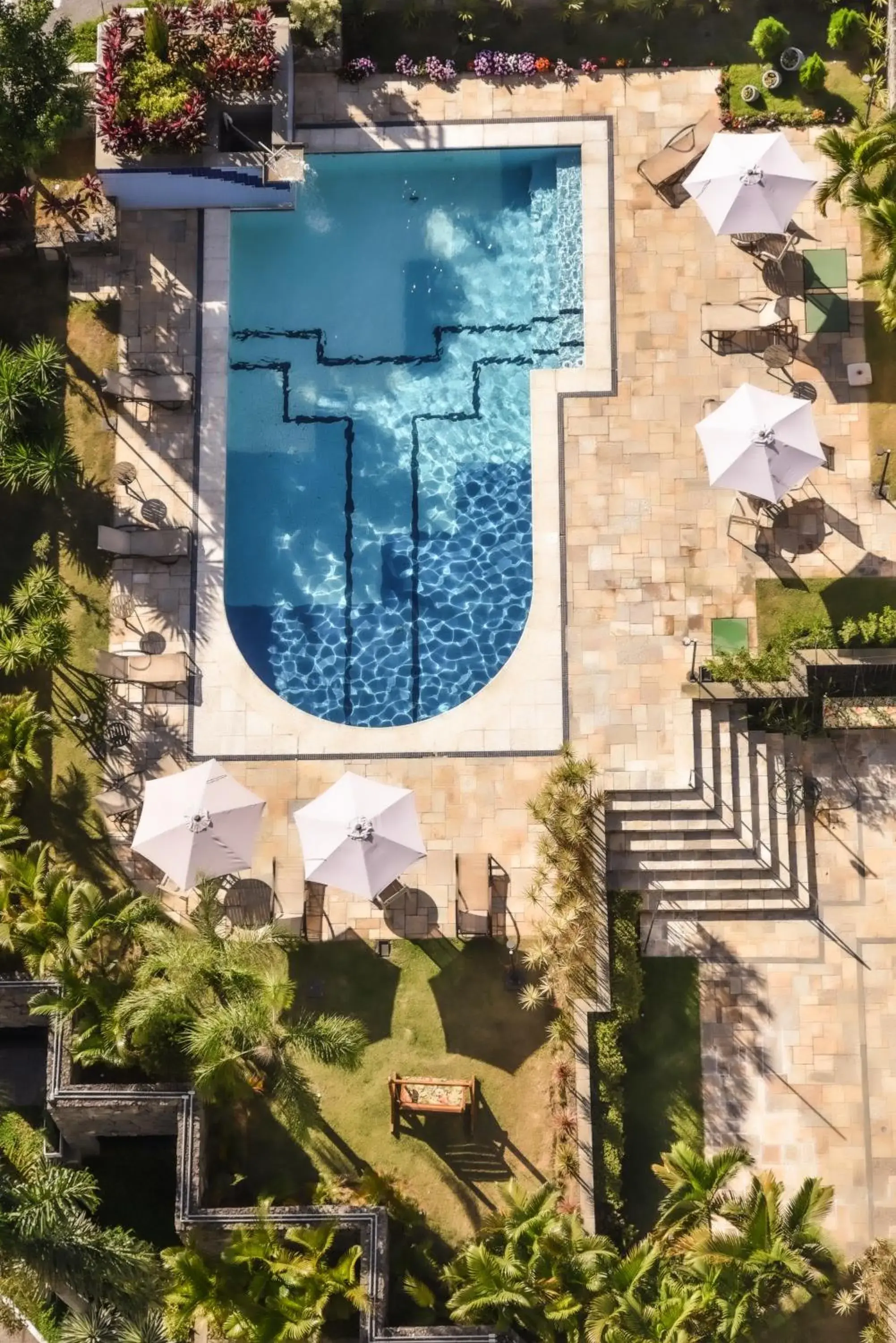 Swimming pool in Plaza Inn Small Town Flat Swimming pool in Plaza Inn Small Town Flat