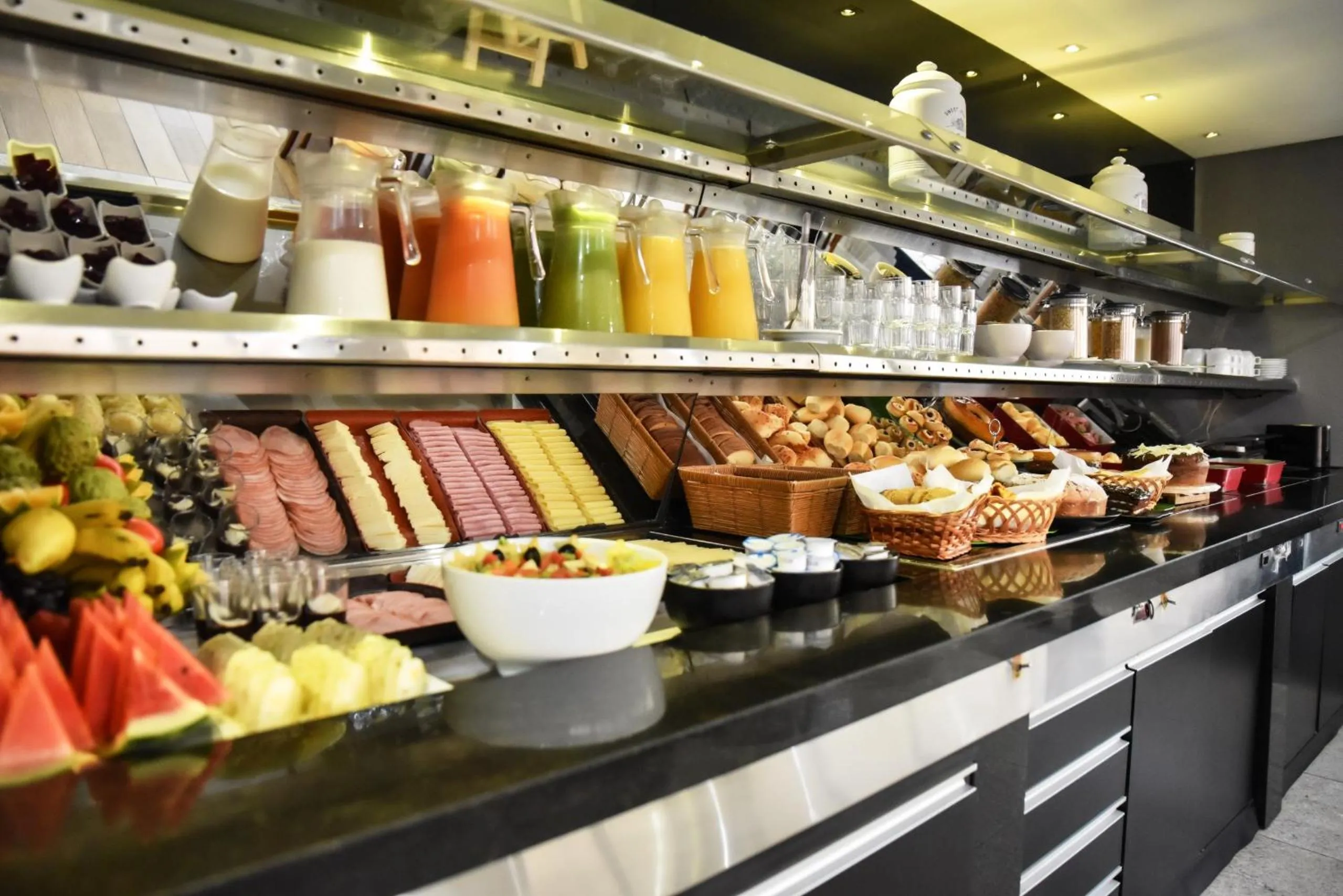 Breakfast in Plaza Inn Small Town Flat