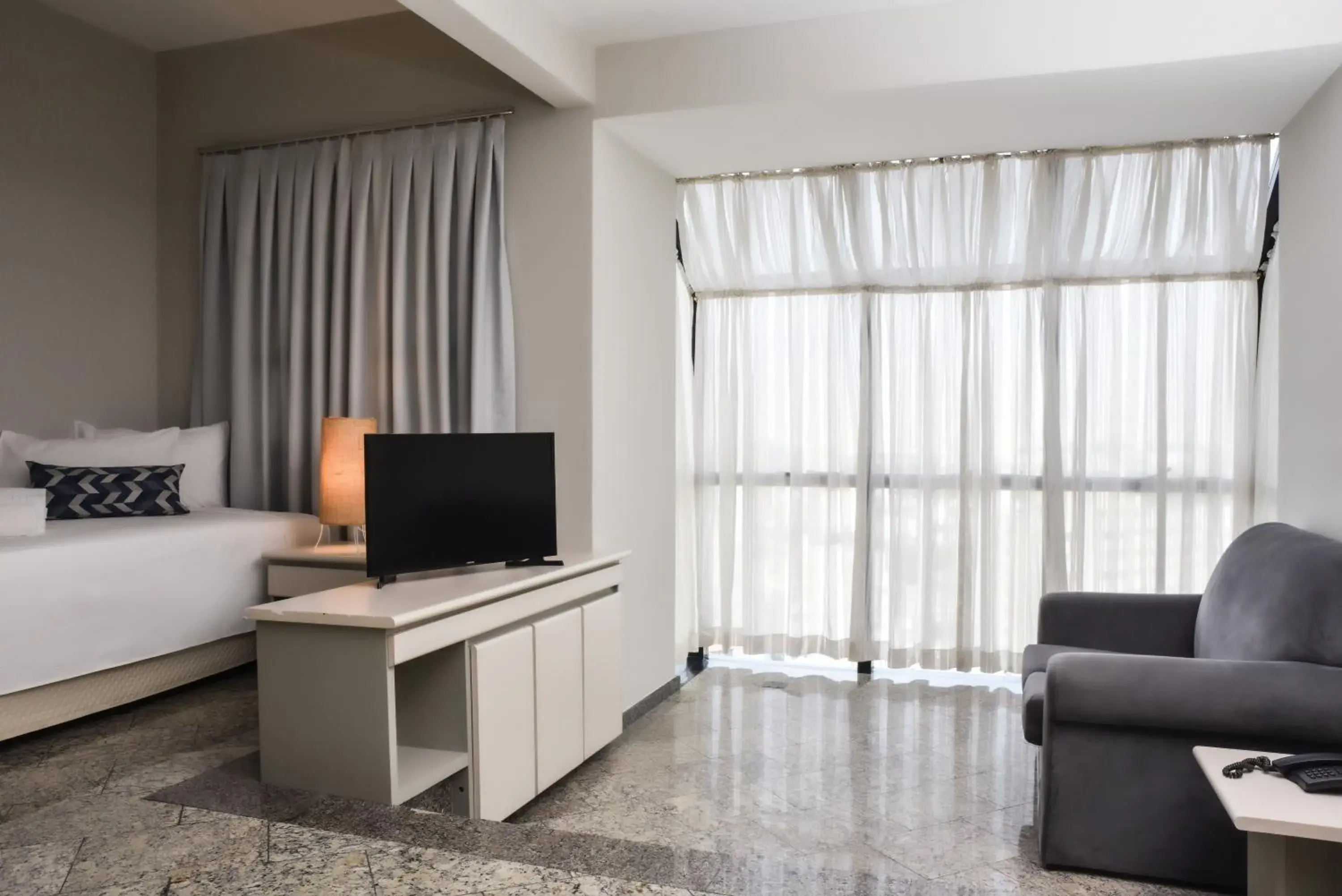 Luxury Triple Room - single occupancy in Plaza Inn Small Town Flat Luxury Triple Room - single occupancy in Plaza Inn Small Town Flat