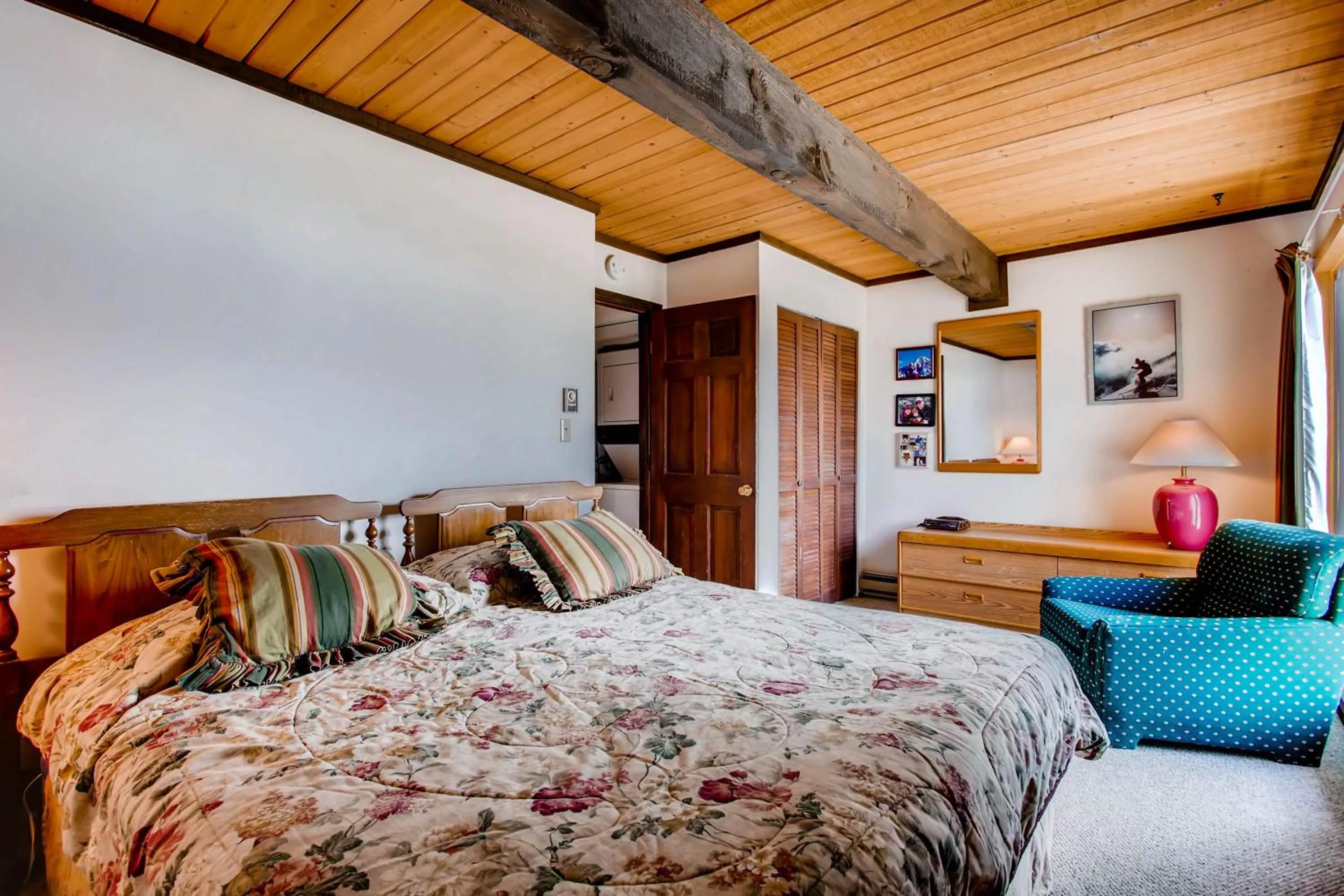 Bed in The Plaza Condominiums, A Vail Resorts Property