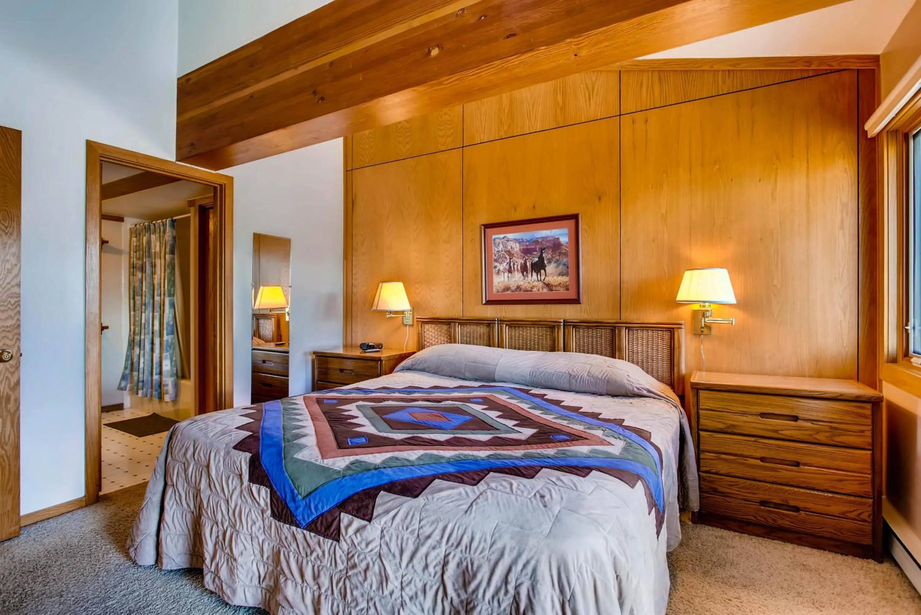 Bed in The Plaza Condominiums, A Vail Resorts Property