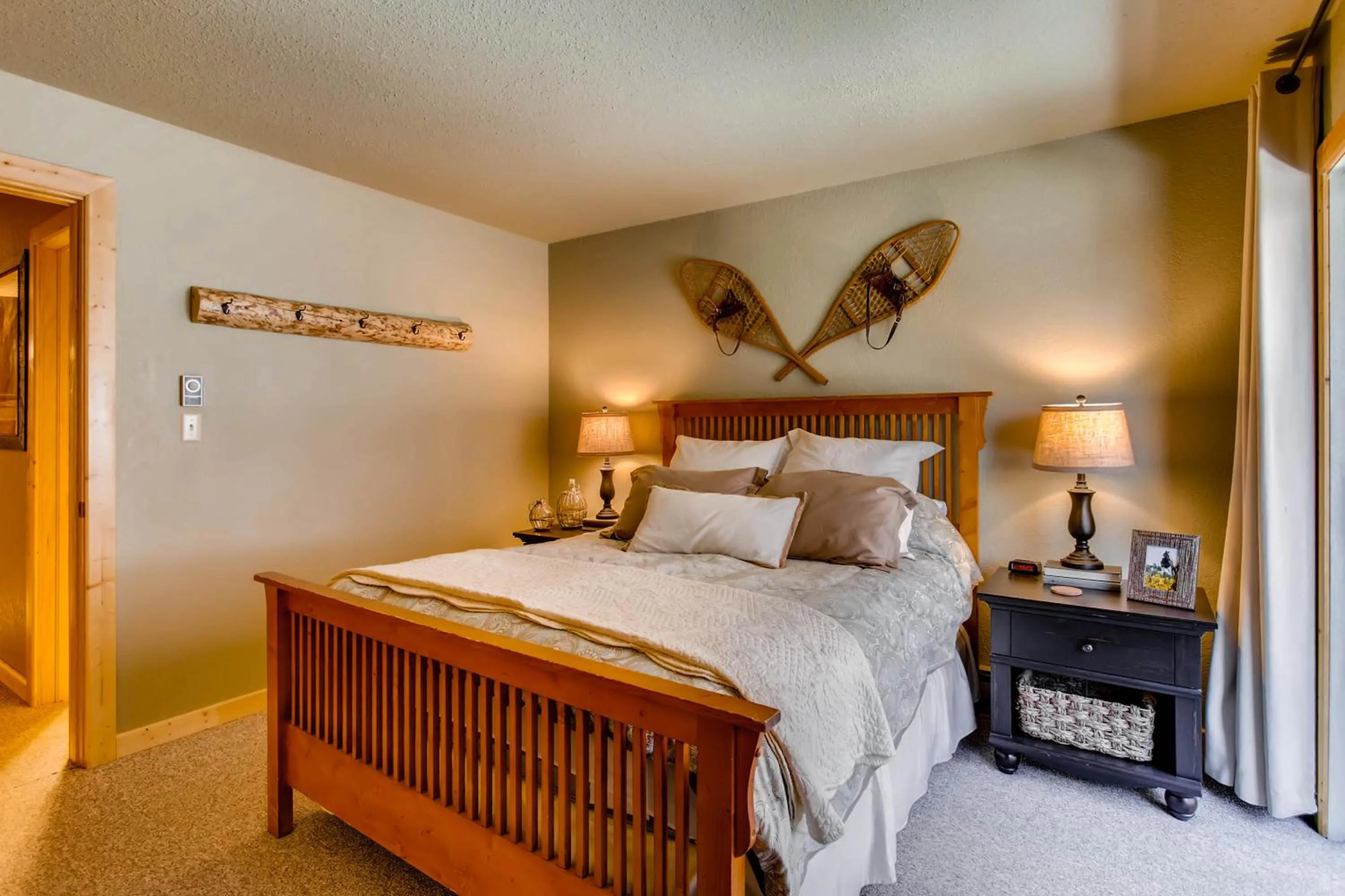 Bed in The Plaza Condominiums, A Vail Resorts Property