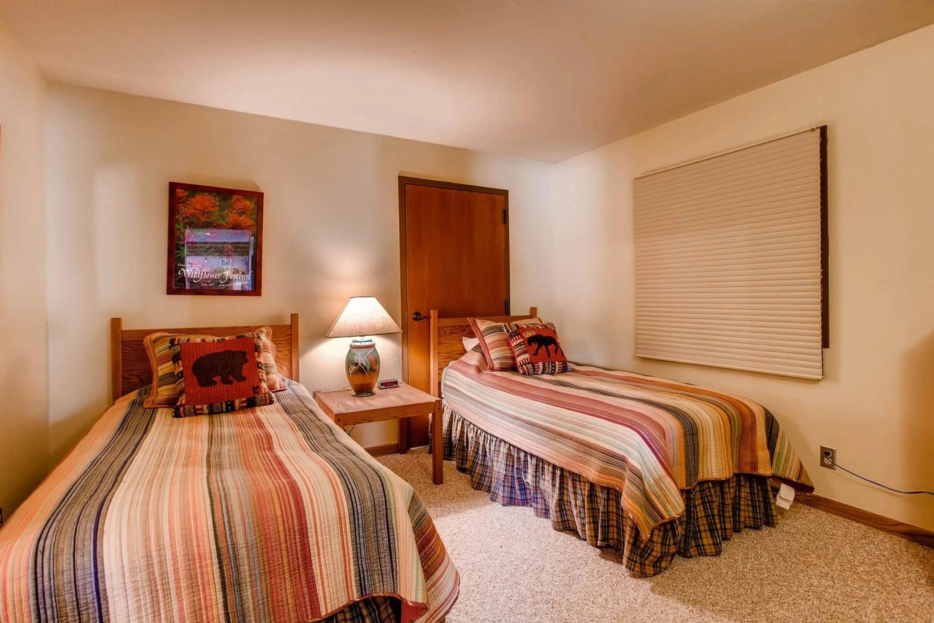Bed in The Plaza Condominiums, A Vail Resorts Property