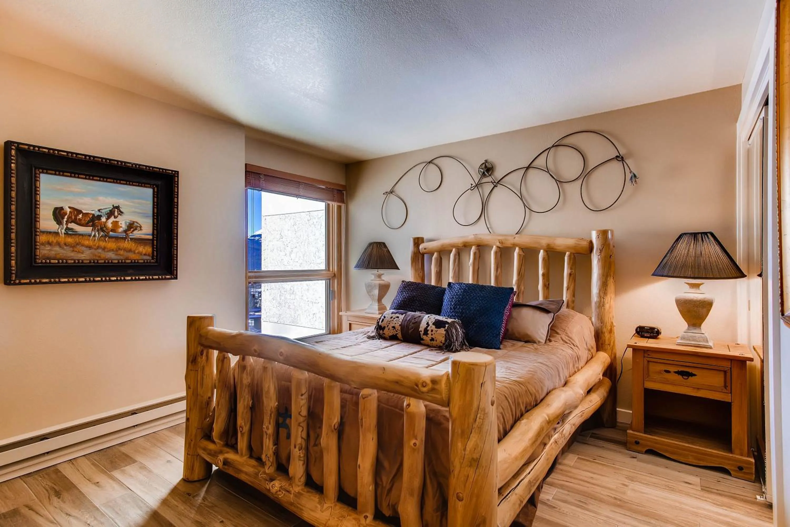 Bed in The Plaza Condominiums, A Vail Resorts Property