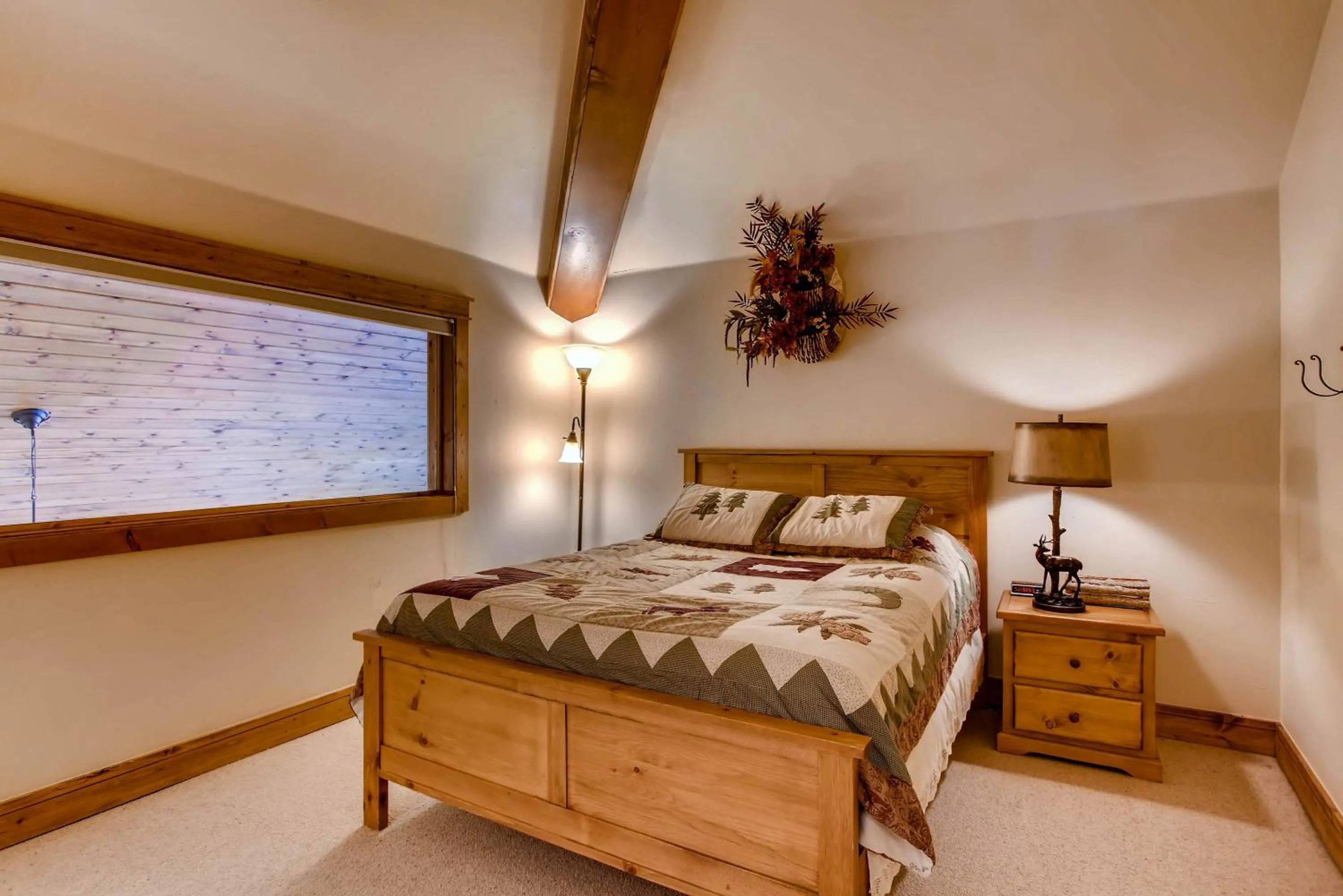 Bed in The Plaza Condominiums, A Vail Resorts Property