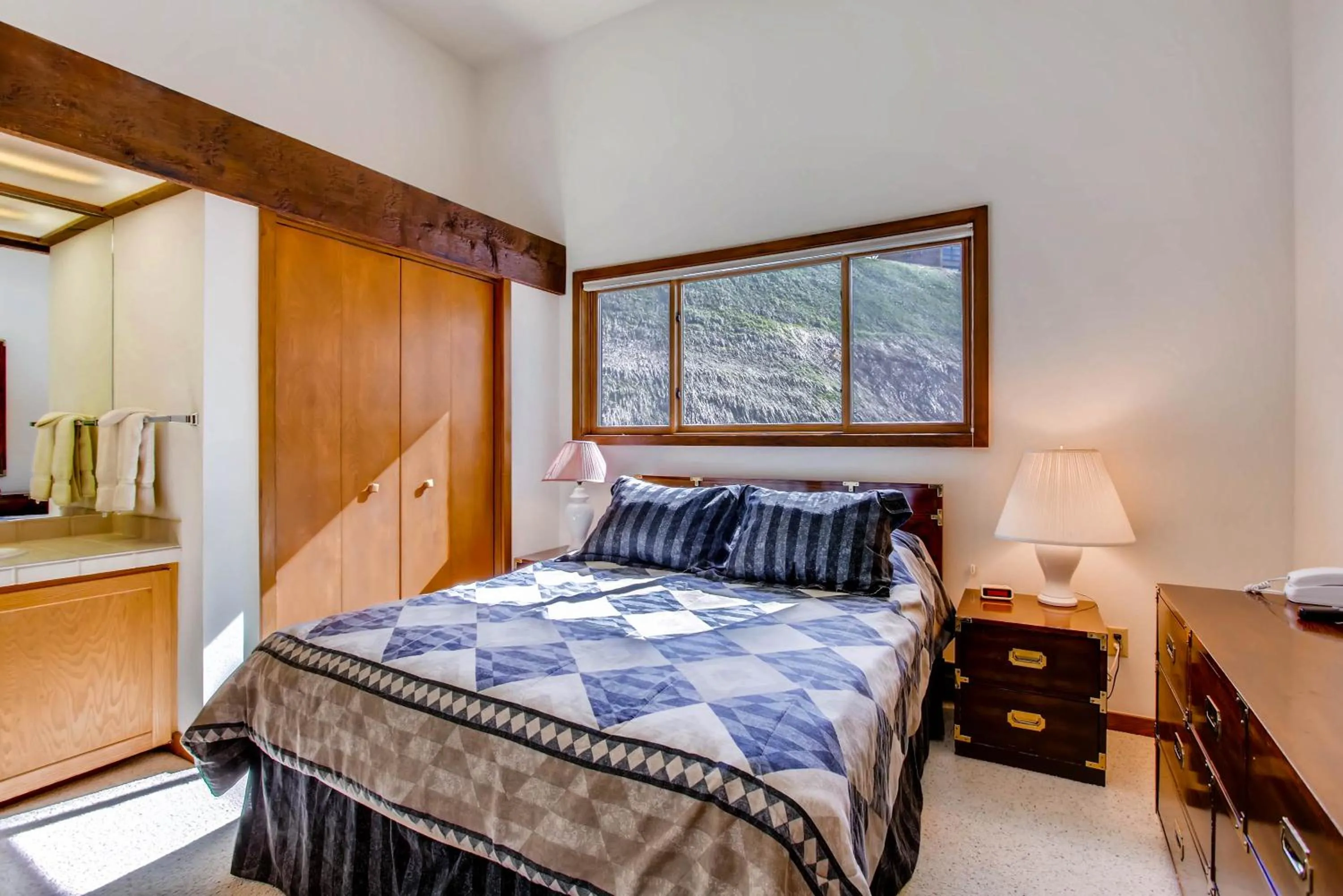Bed in The Plaza Condominiums, A Vail Resorts Property
