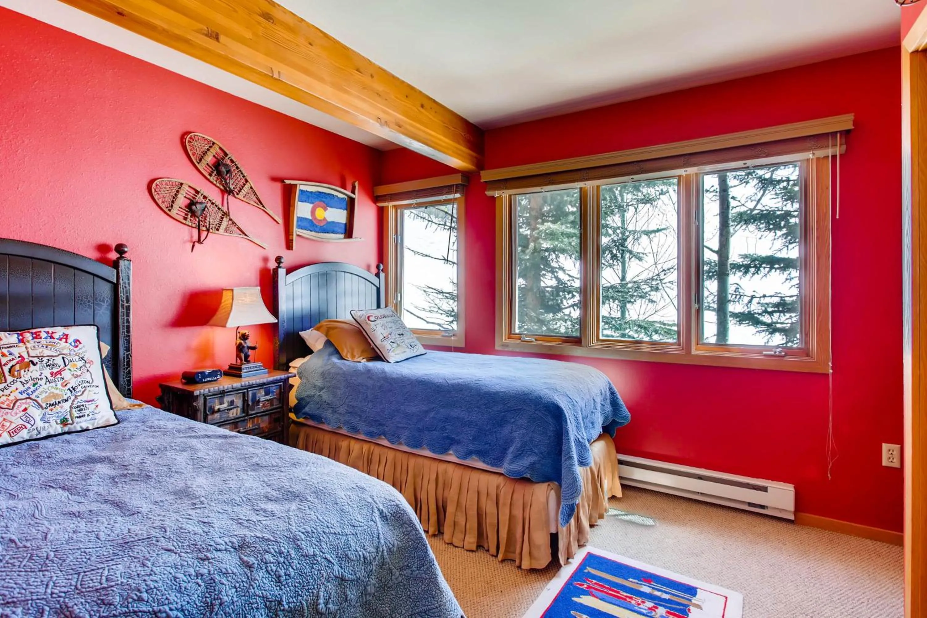 Bed in The Plaza Condominiums, A Vail Resorts Property